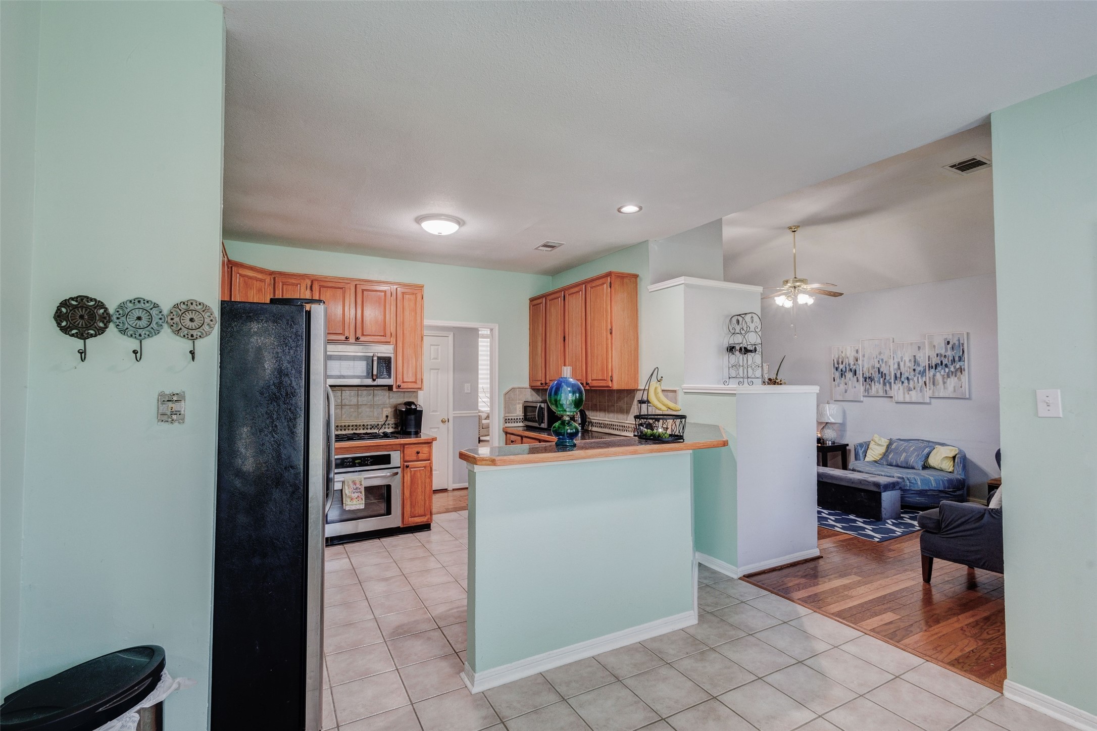 1403 Dutchman Creek Drive Desoto TX 75115