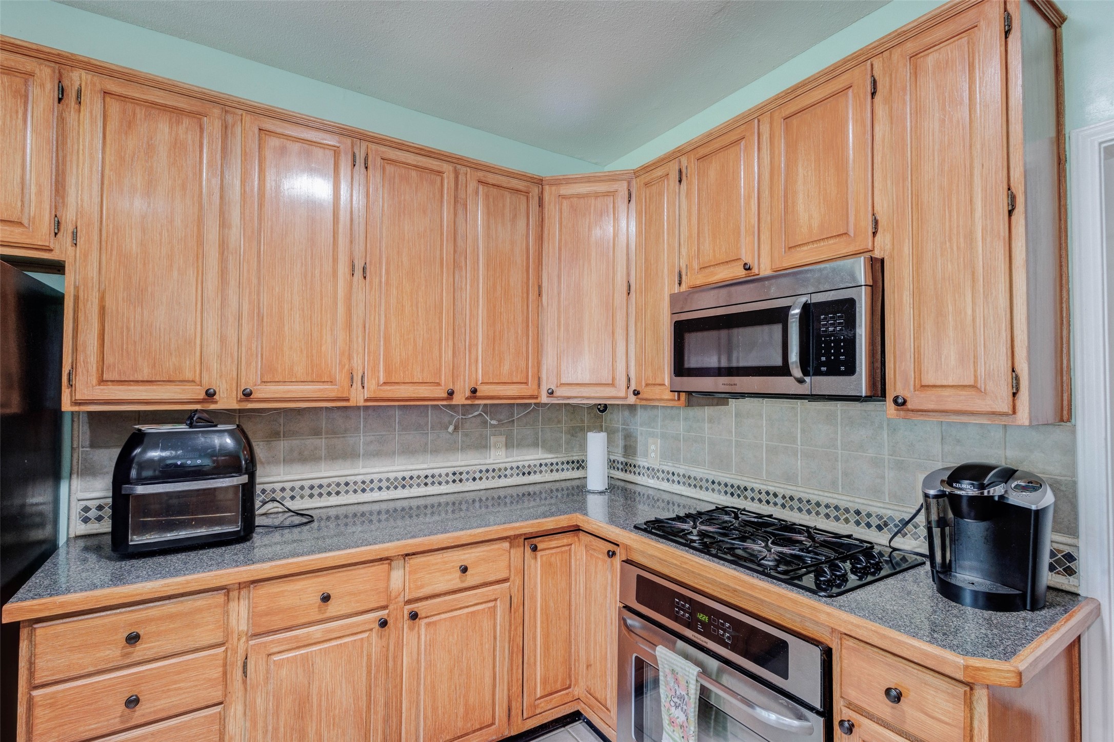 1403 Dutchman Creek Drive Desoto TX 75115
