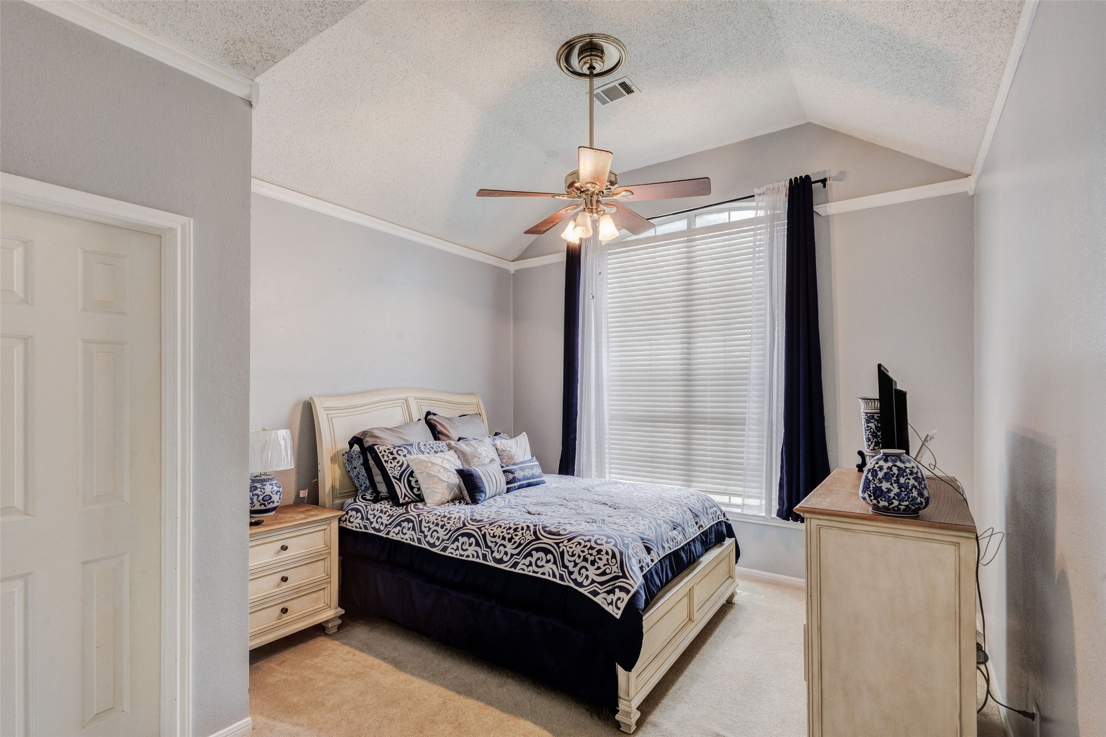 1403 Dutchman Creek Drive Desoto TX 75115