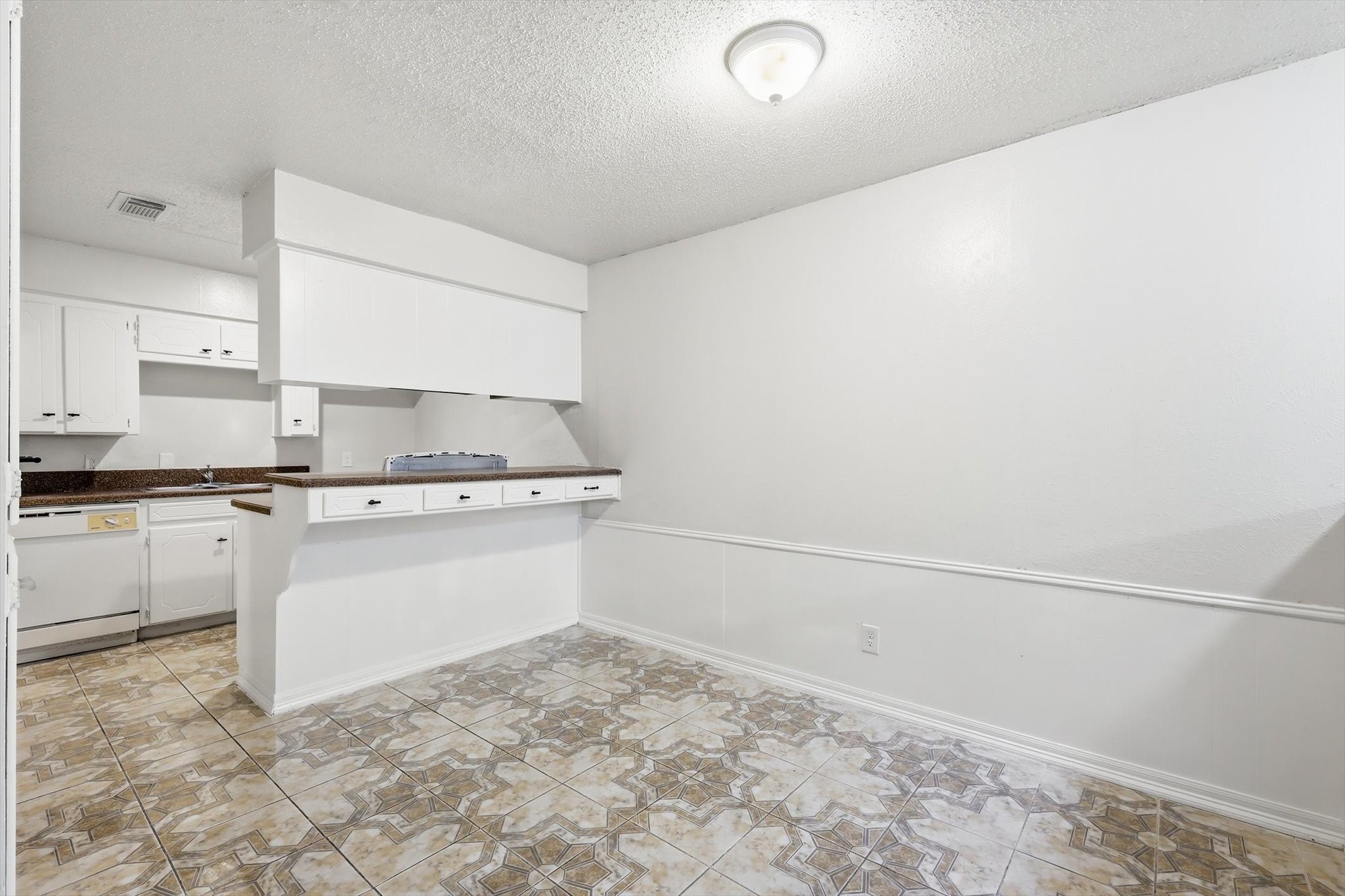 756 E Pecan Street Hurst TX 76053