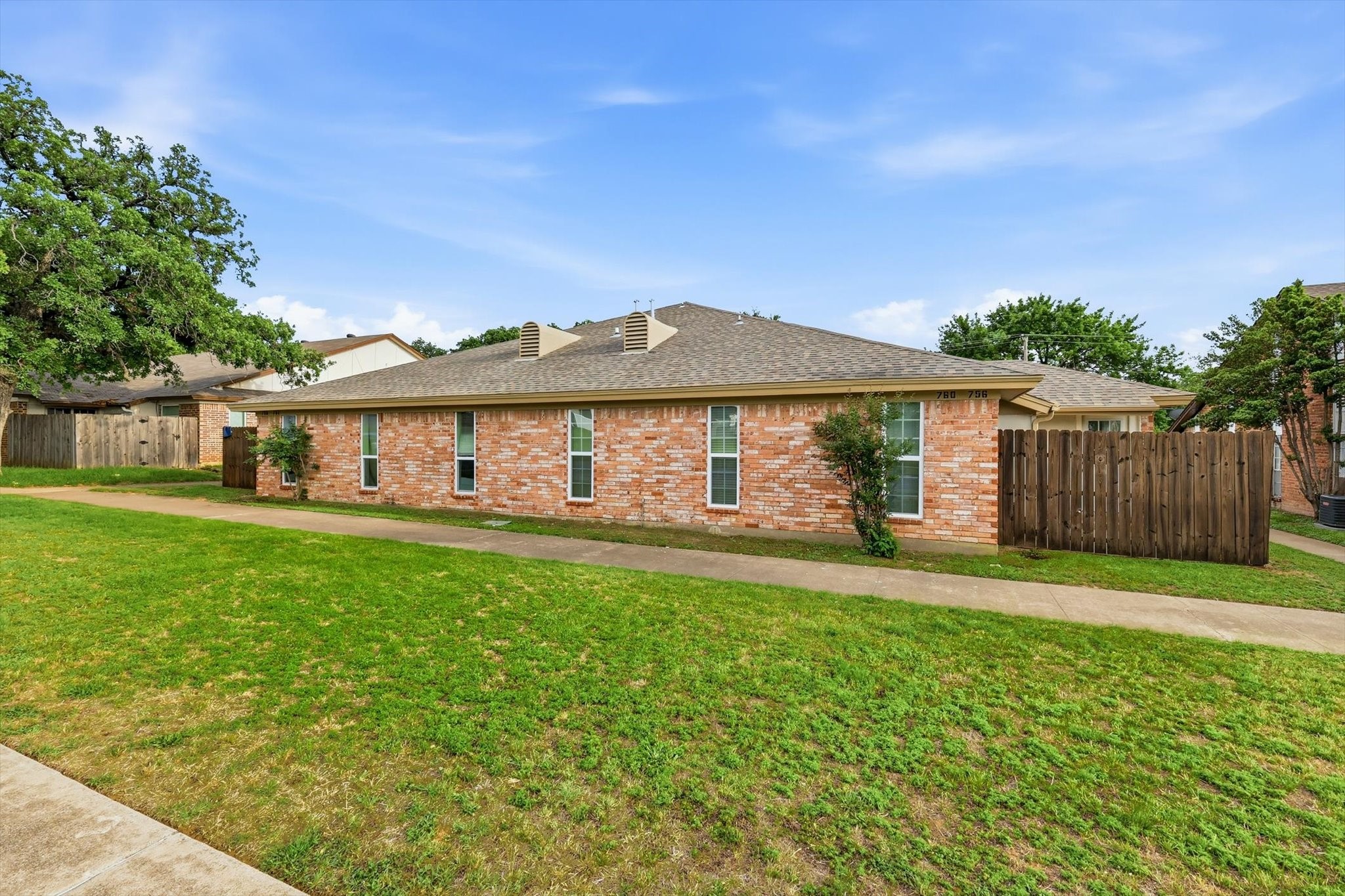 756 E Pecan Street Hurst TX 76053