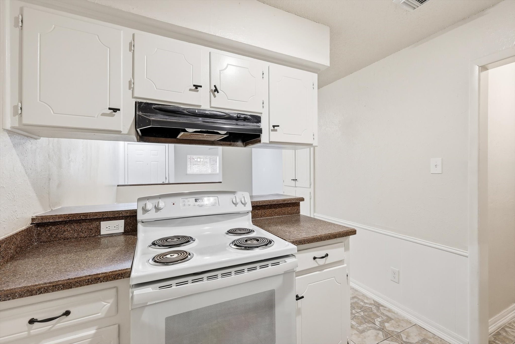 756 E Pecan Street Hurst TX 76053