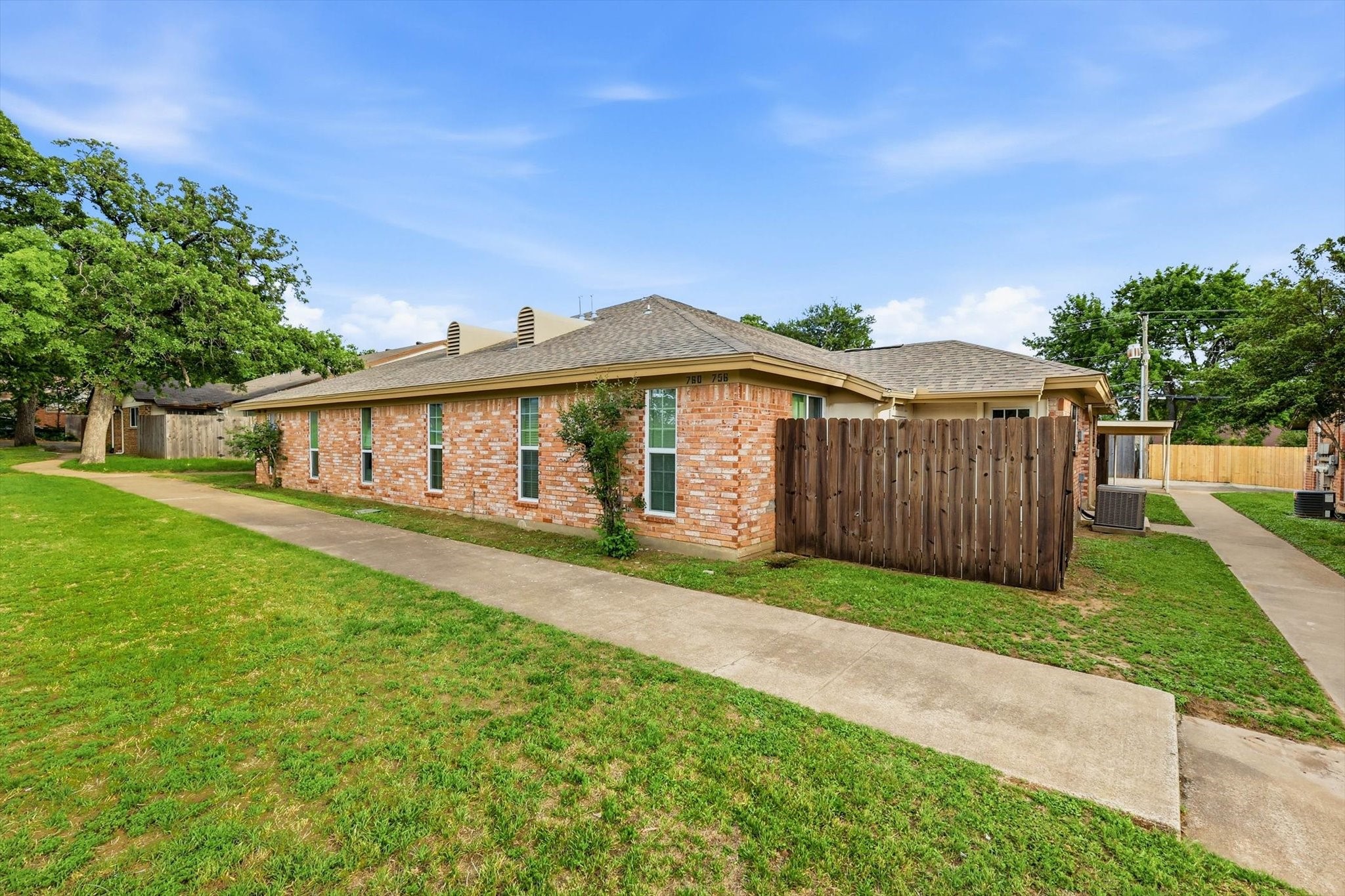 756 E Pecan Street Hurst TX 76053