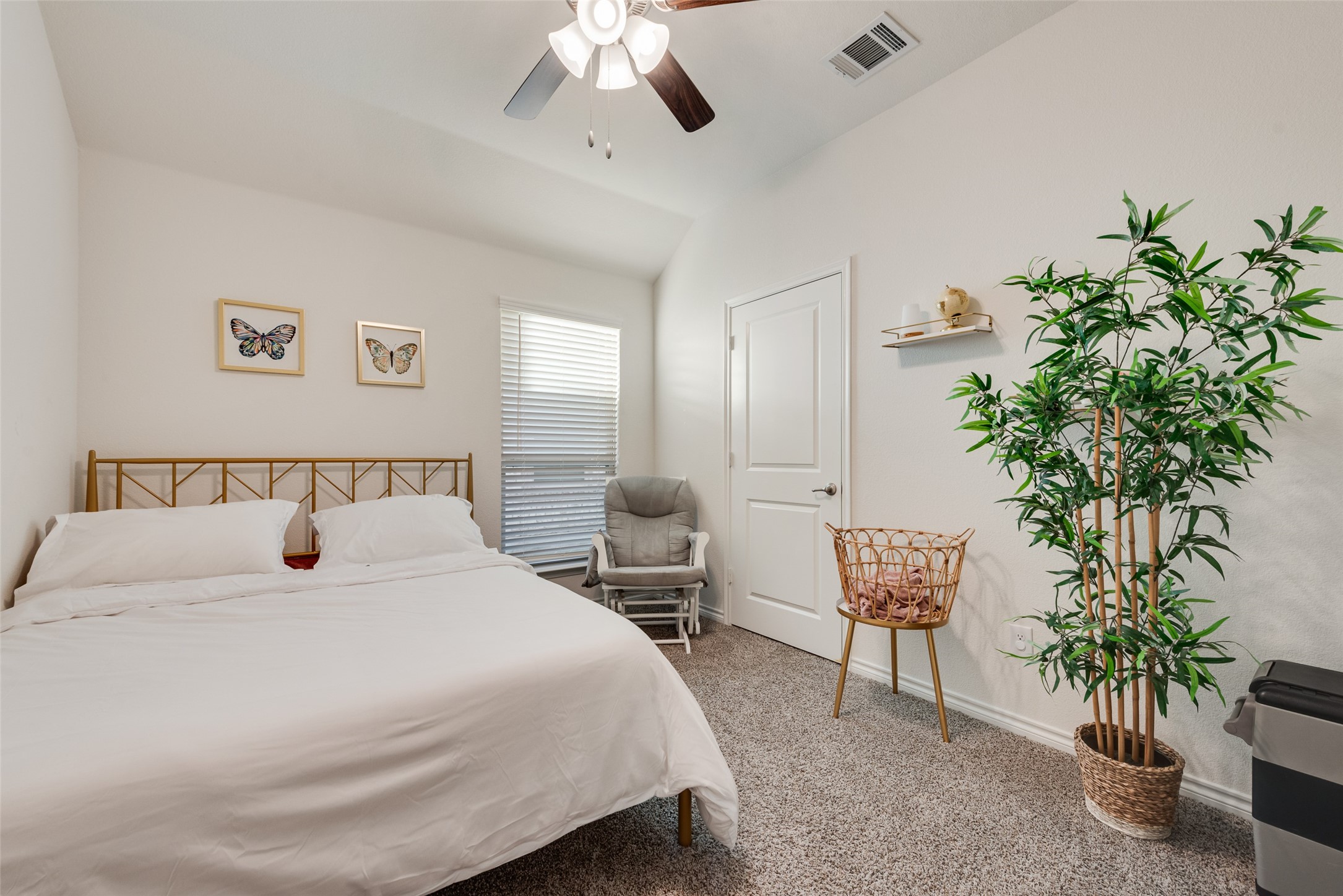 10501 Fountain Gate Street Aubrey TX 76227