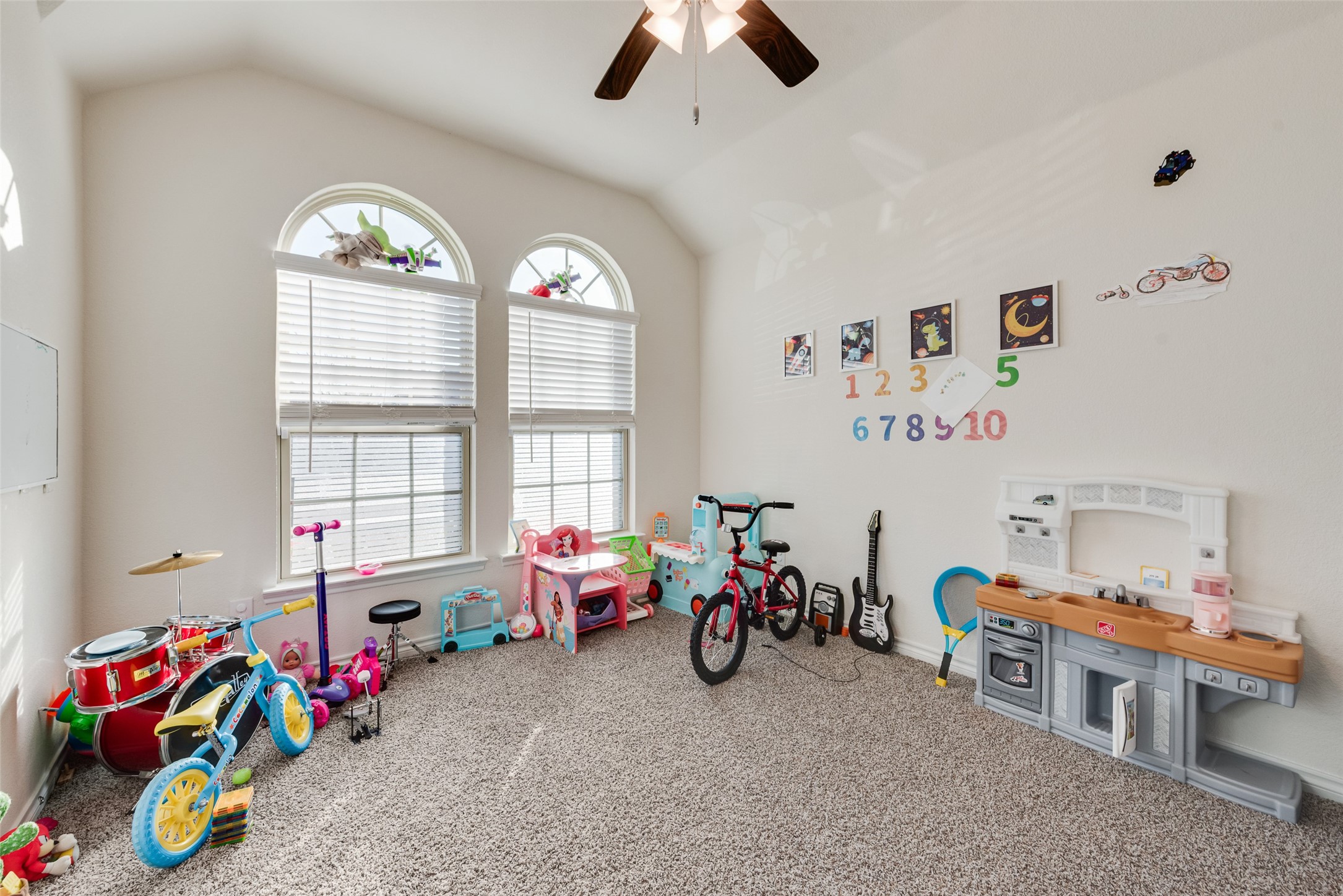 10501 Fountain Gate Street Aubrey TX 76227