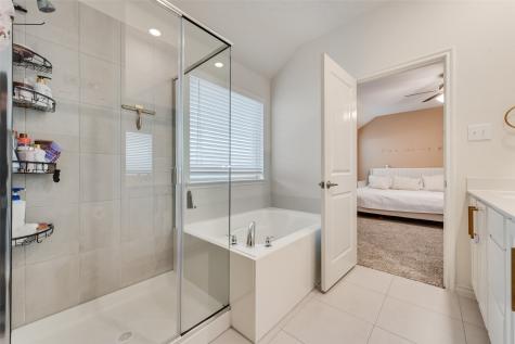 10501 Fountain Gate Street Aubrey TX 76227