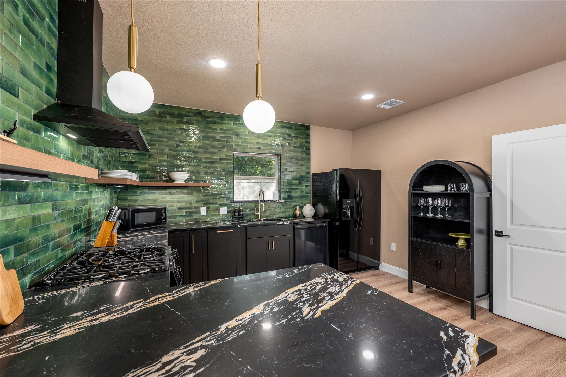 809 W Lamar Street Mckinney TX 75069