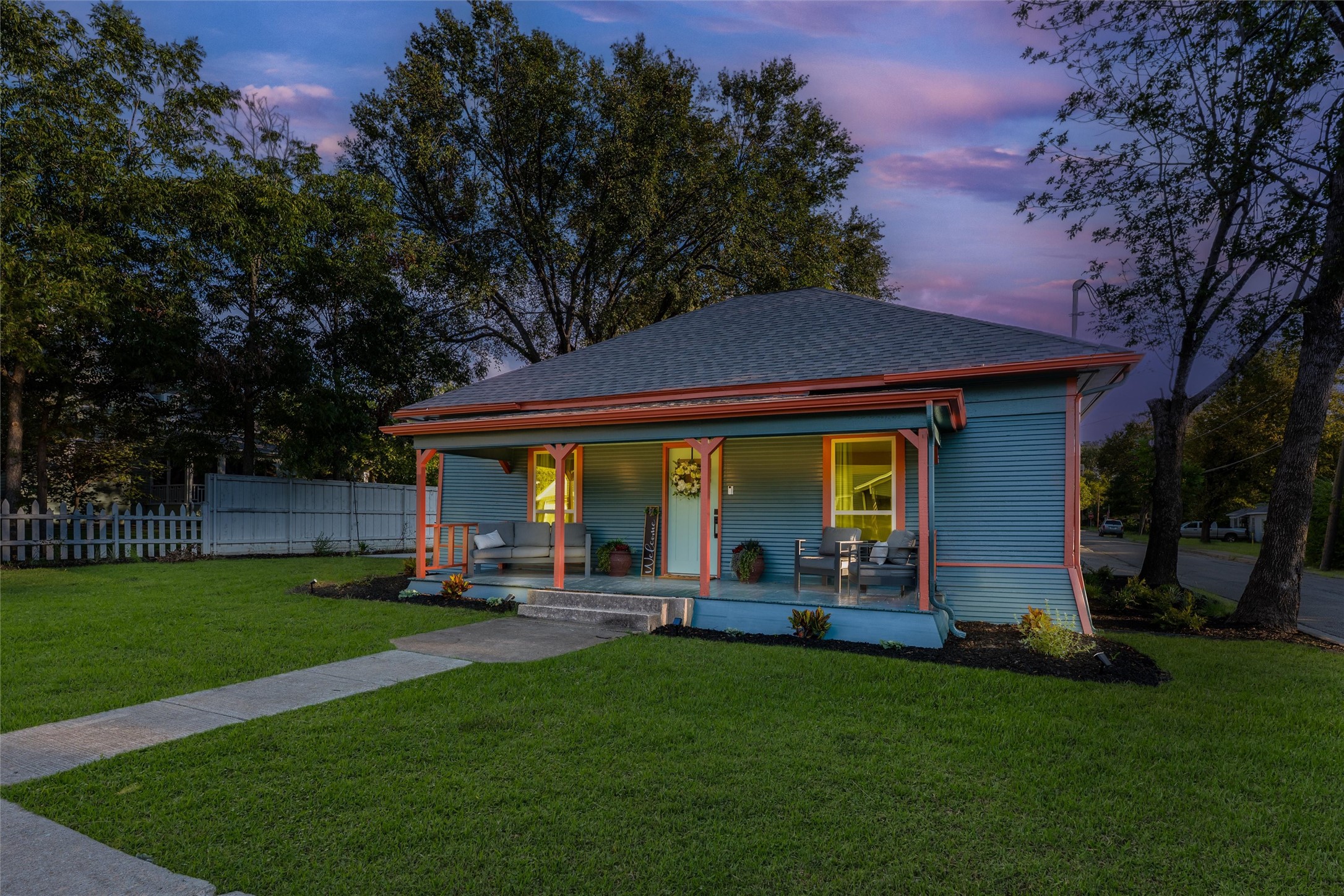 809 W Lamar Street Mckinney TX 75069