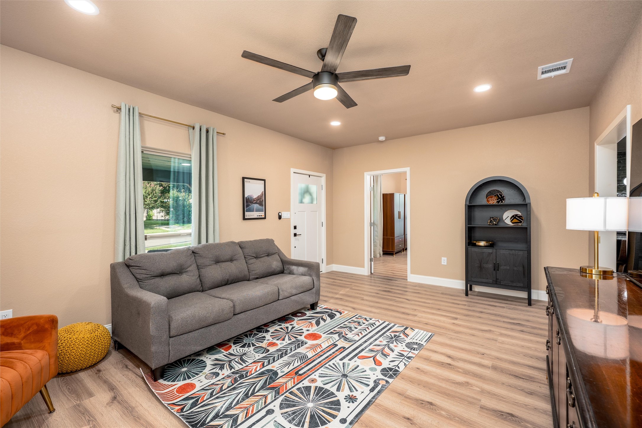 809 W Lamar Street Mckinney TX 75069
