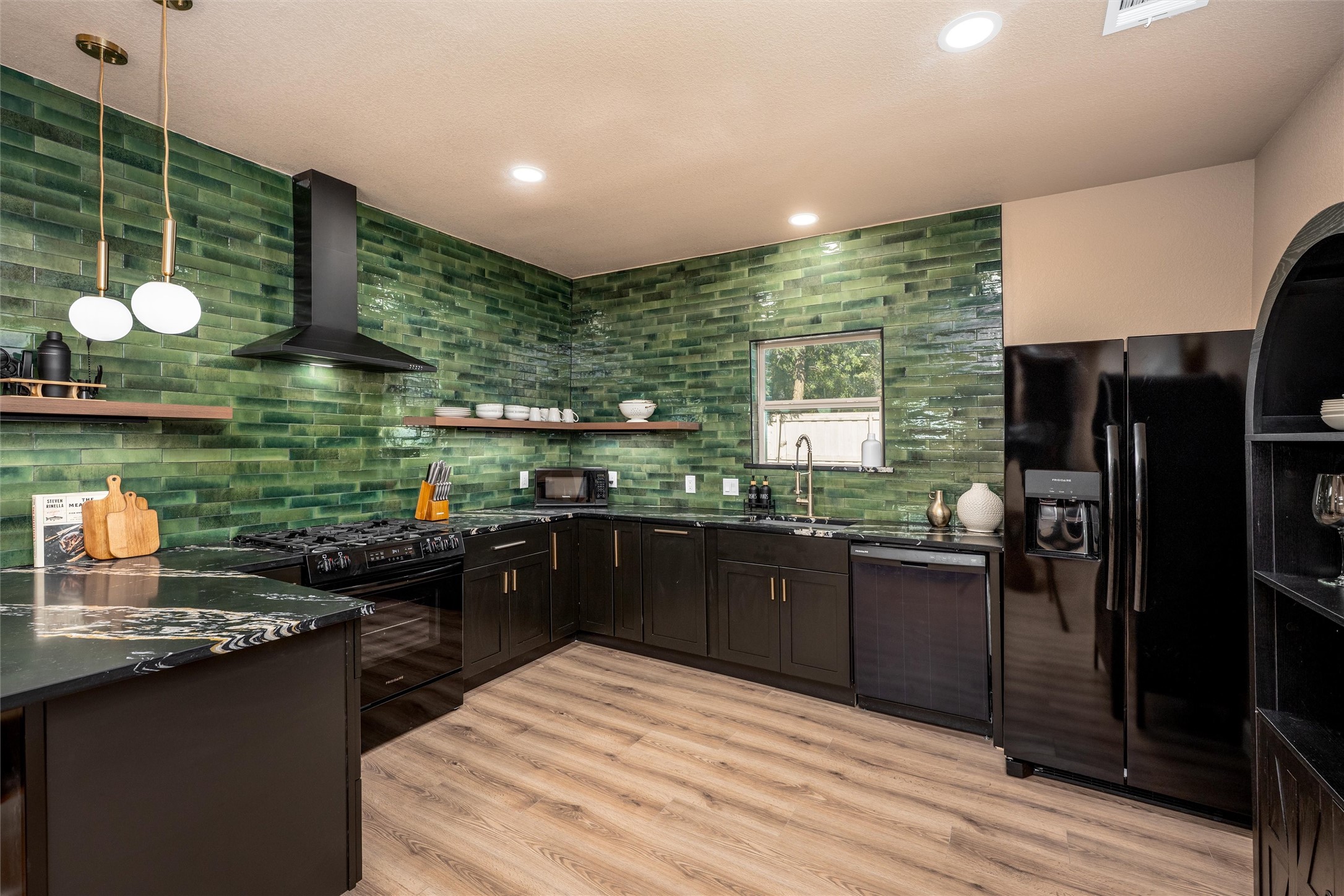 809 W Lamar Street Mckinney TX 75069