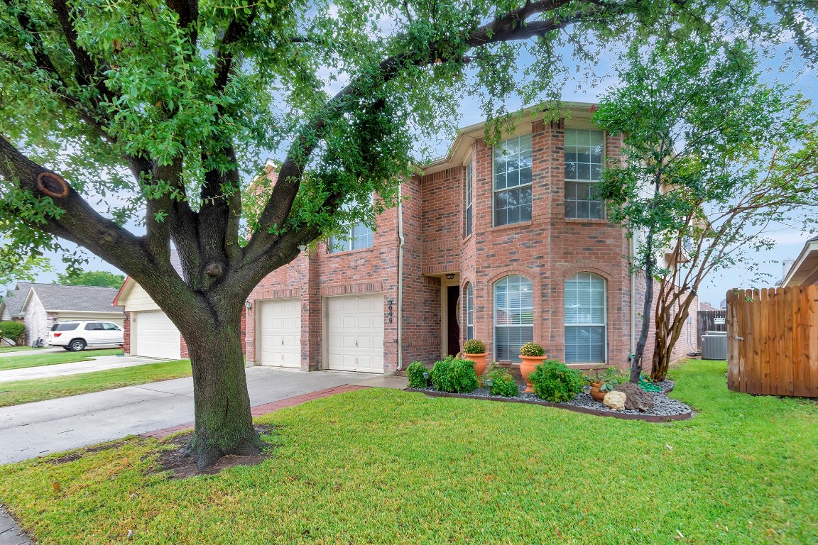 9045 Stillwater Trail Fort Worth TX 76118