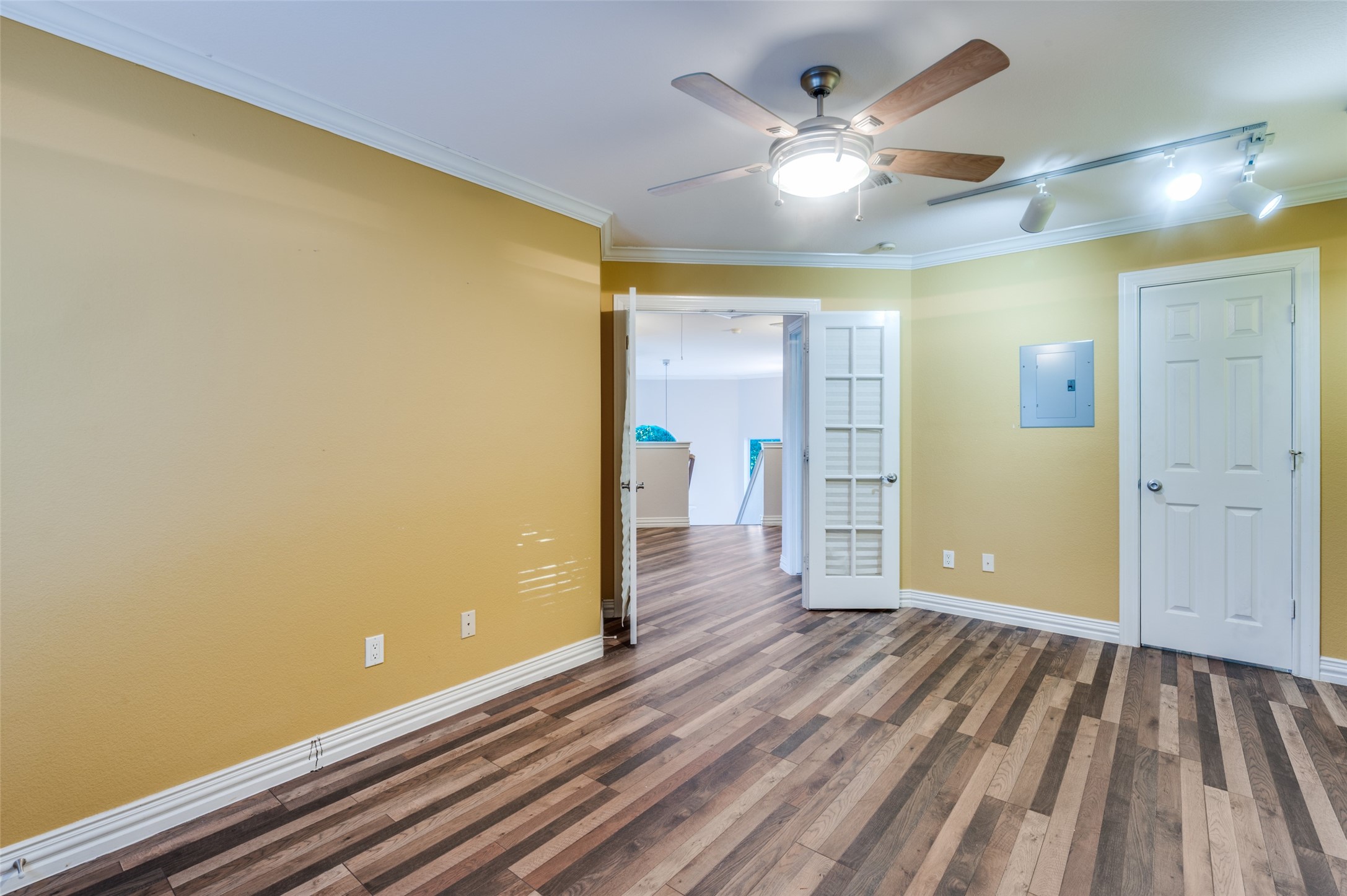 1805 Old Oak Drive Arlington TX 76012