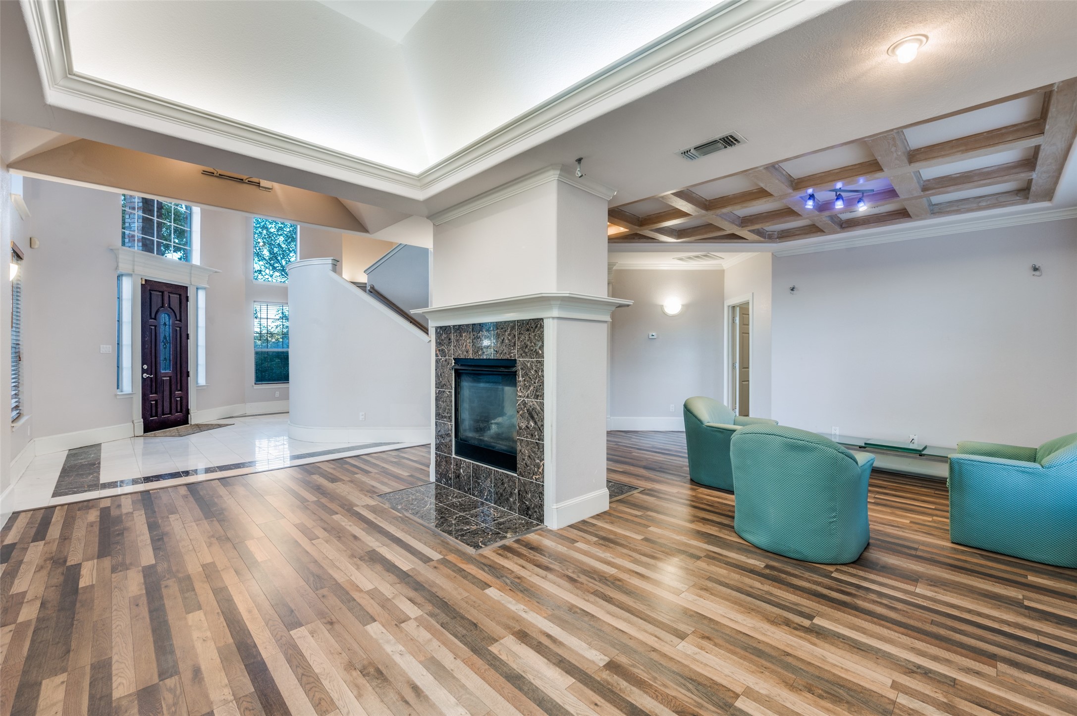 1805 Old Oak Drive Arlington TX 76012