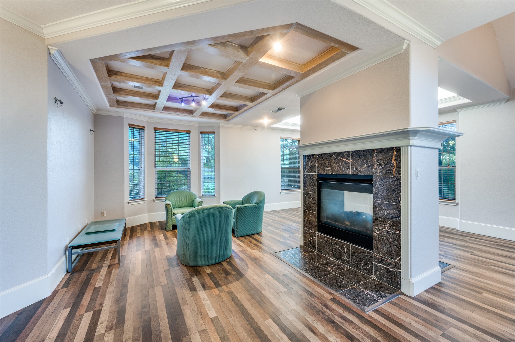 1805 Old Oak Drive Arlington TX 76012