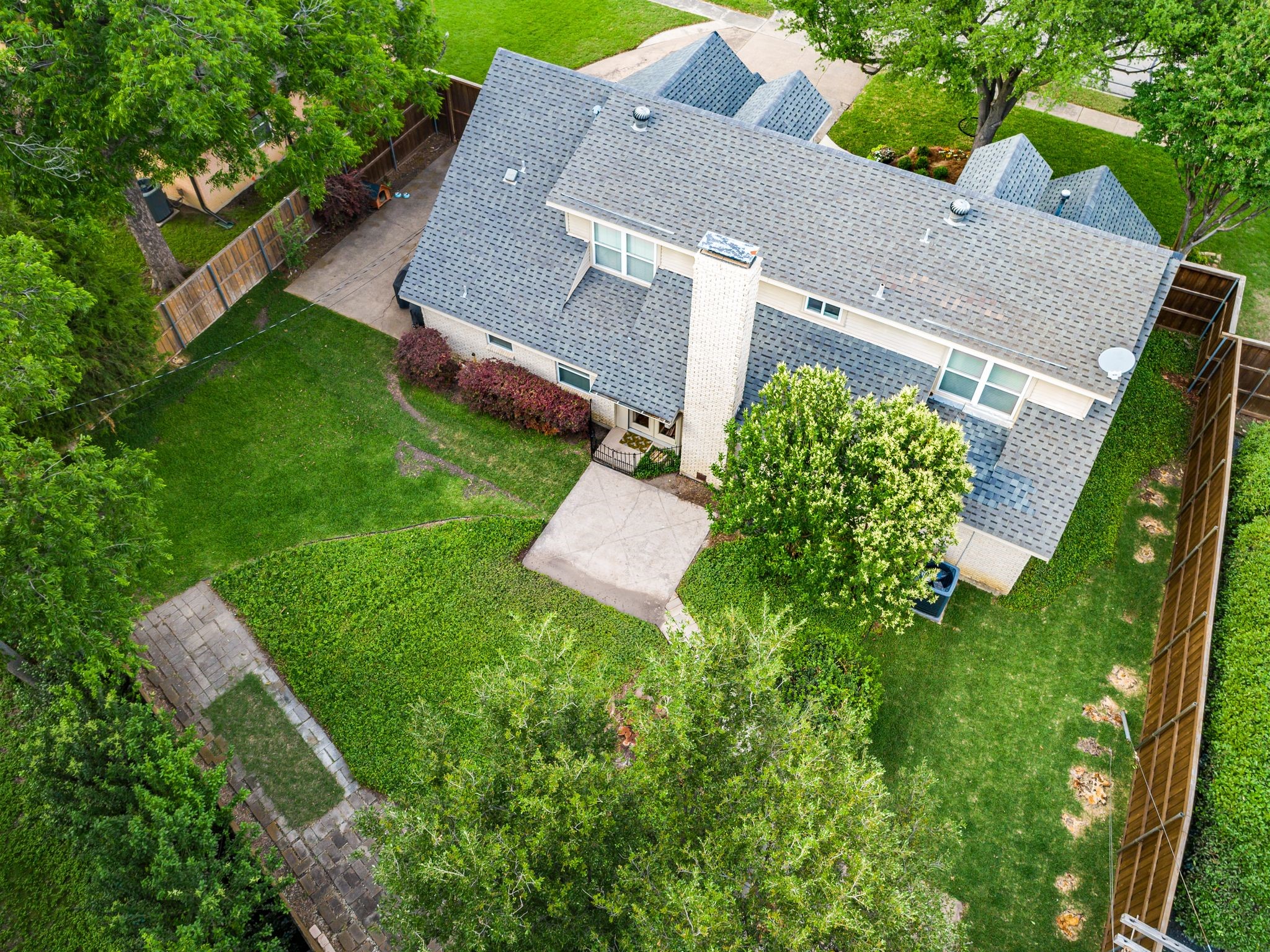 2772 Bay Meadows Circle Farmers Branch TX 75234