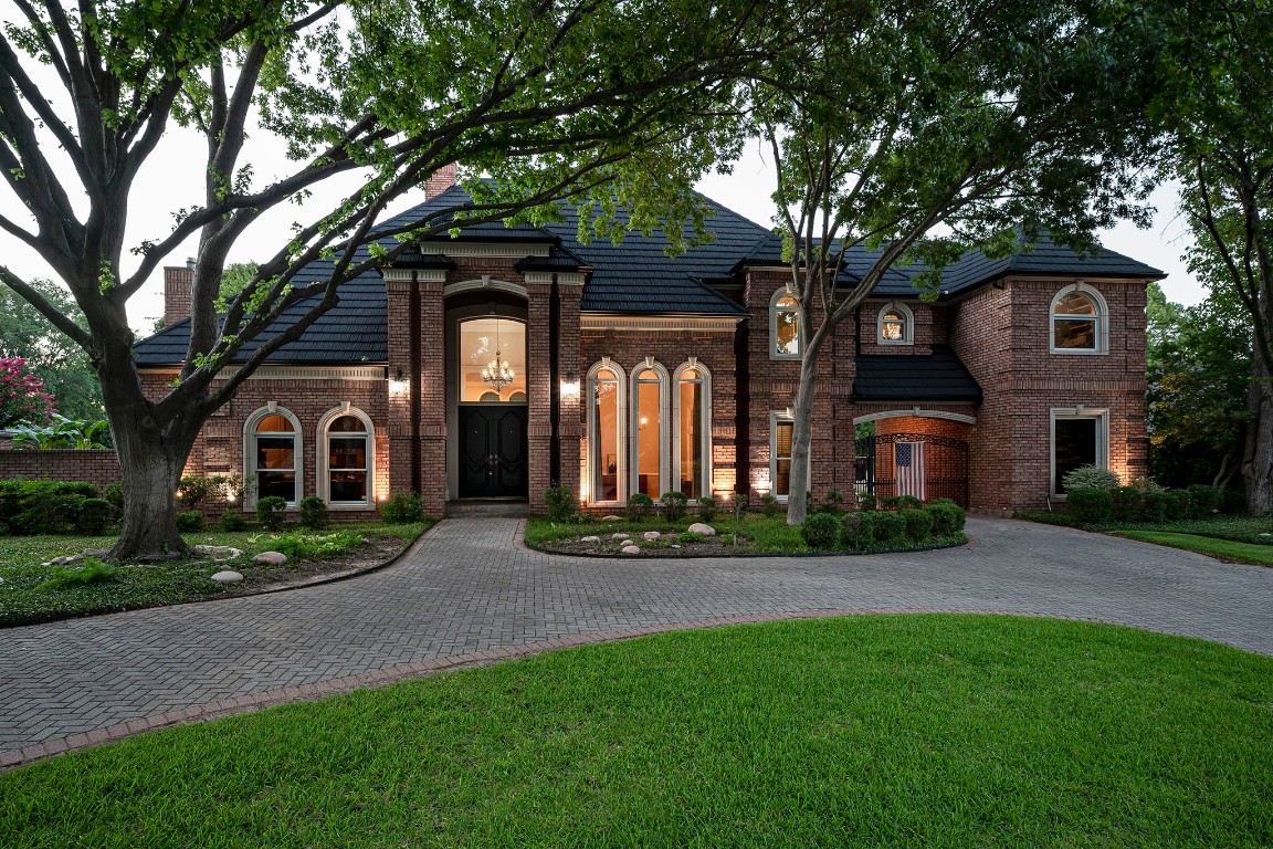 1304 Somerset Court Colleyville TX 76034