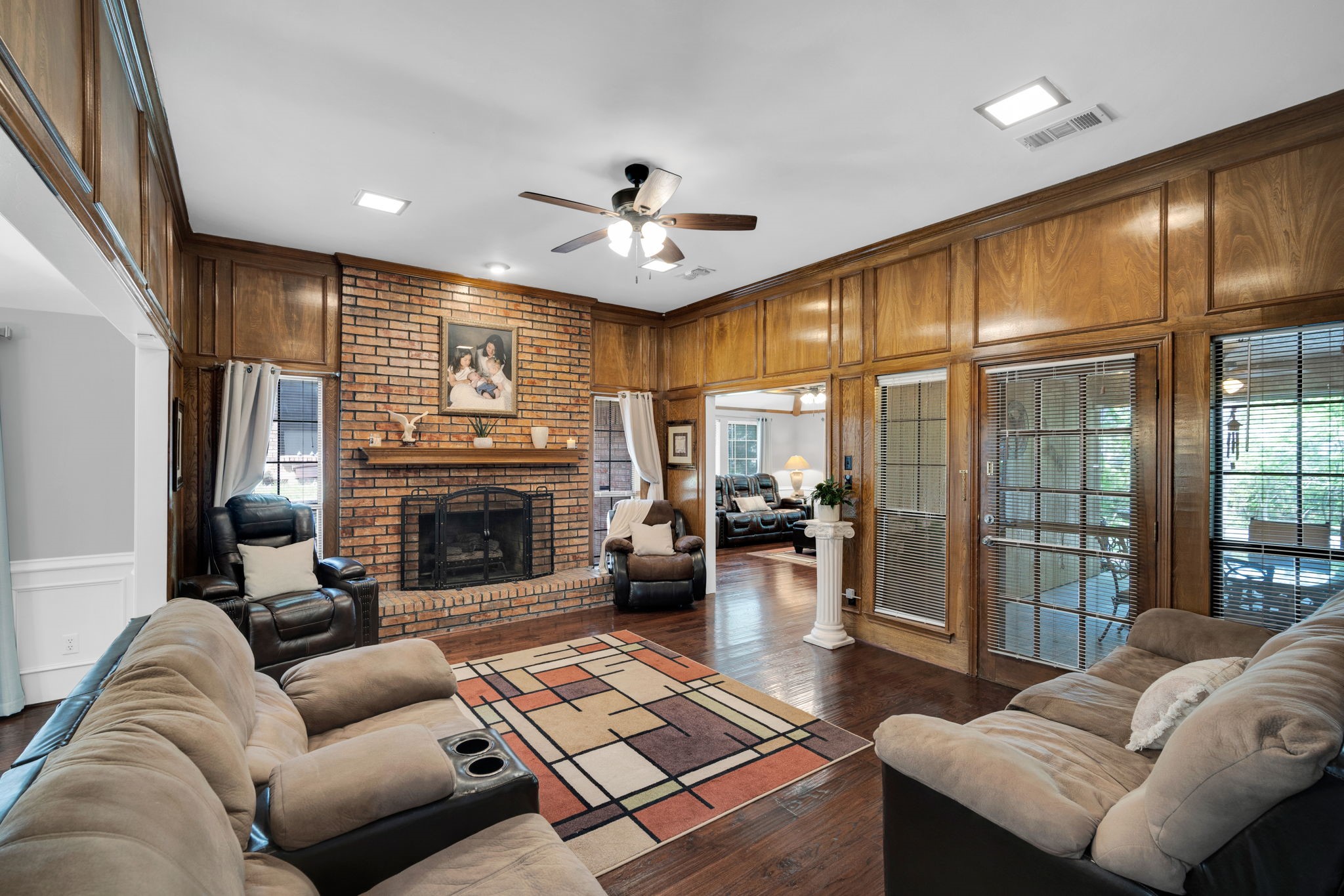 1105 Crestwood Court Desoto TX 75115