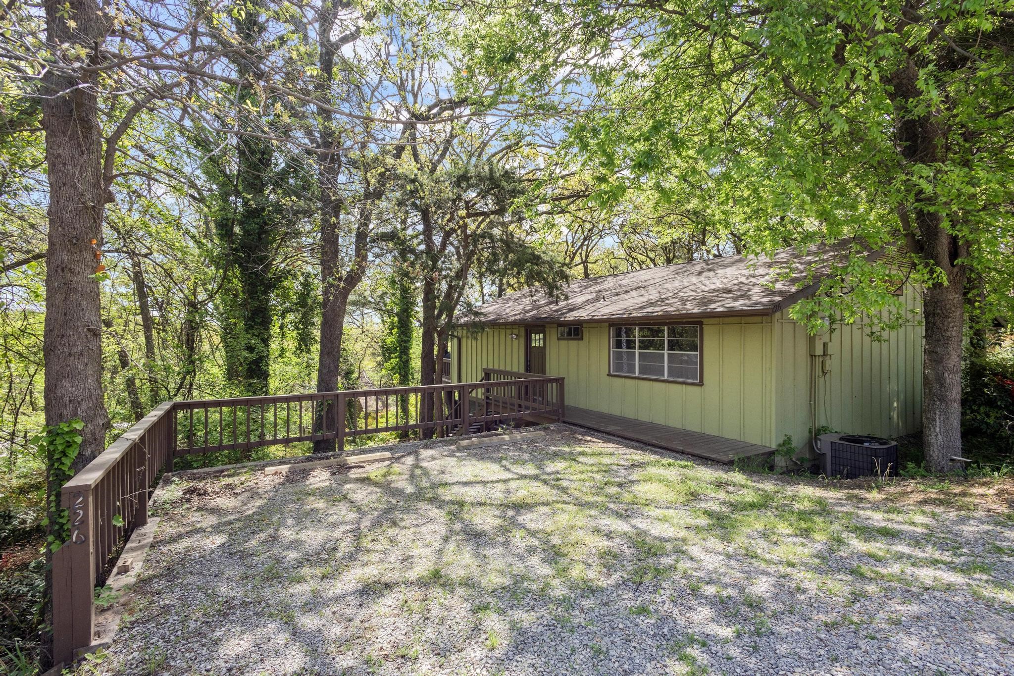 226 Cambridge Drive Pottsboro TX 75076