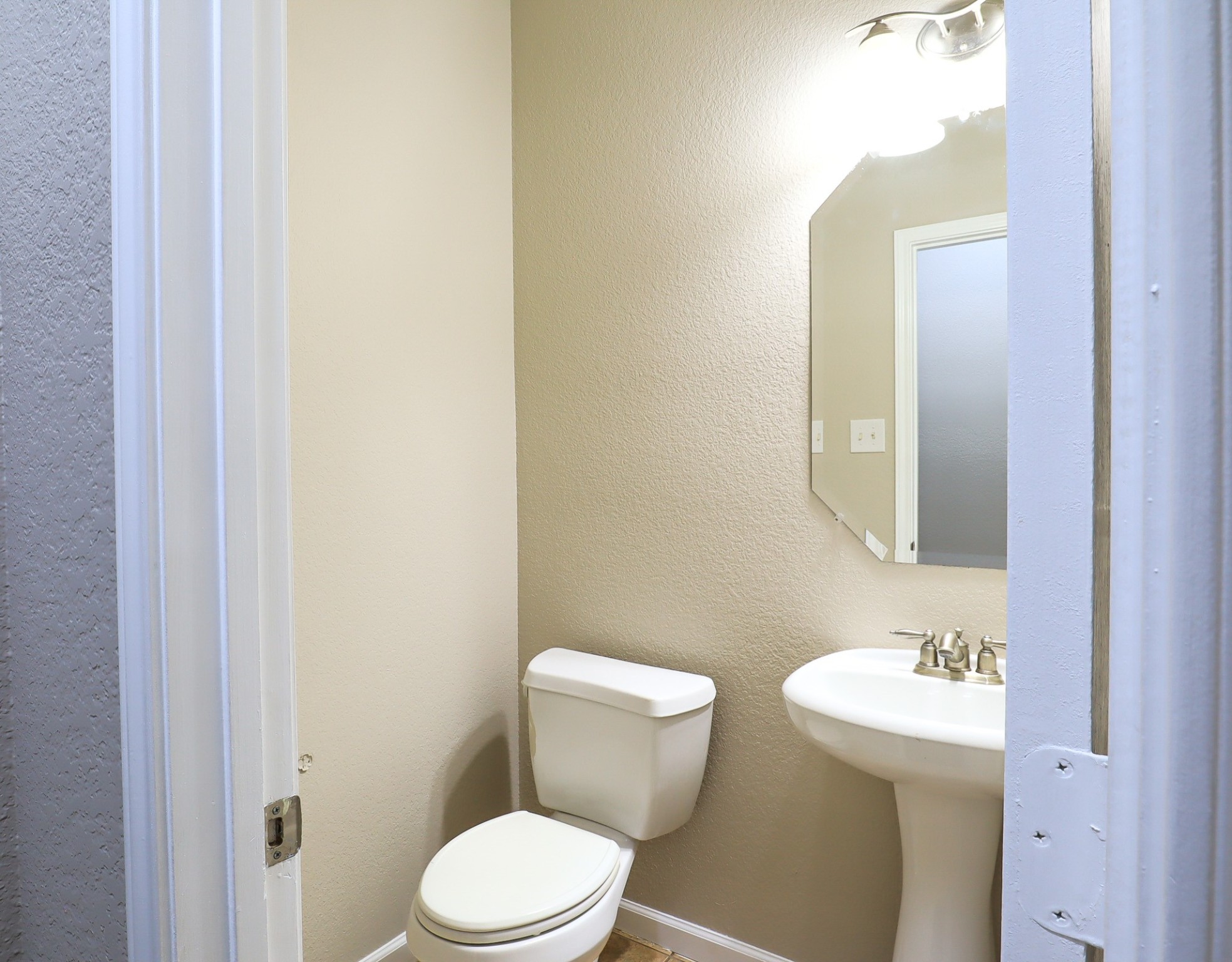 2000 New Braunfels Forney TX 75126