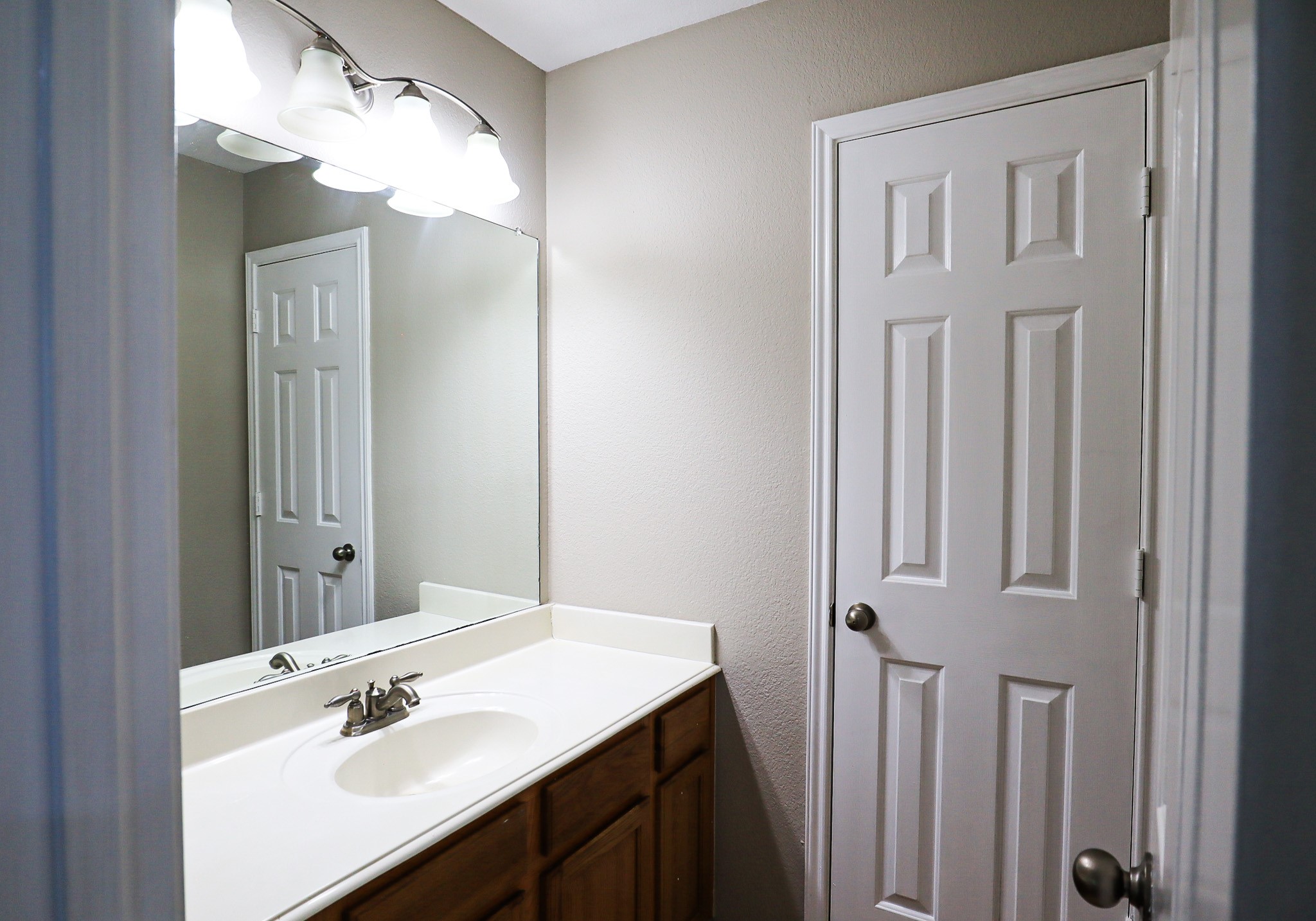 2000 New Braunfels Forney TX 75126