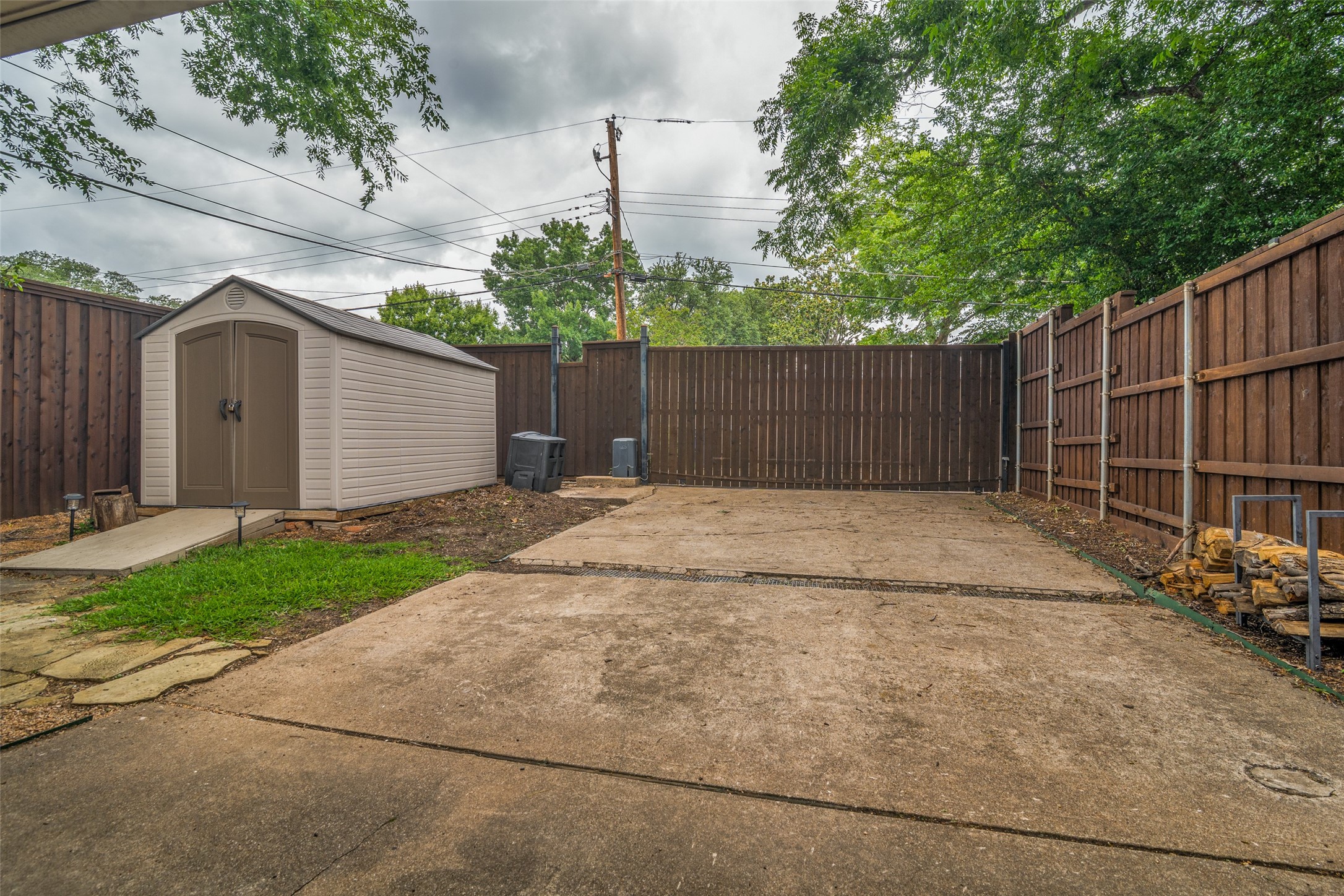 6741 Regalbluff Drive Dallas TX 75248