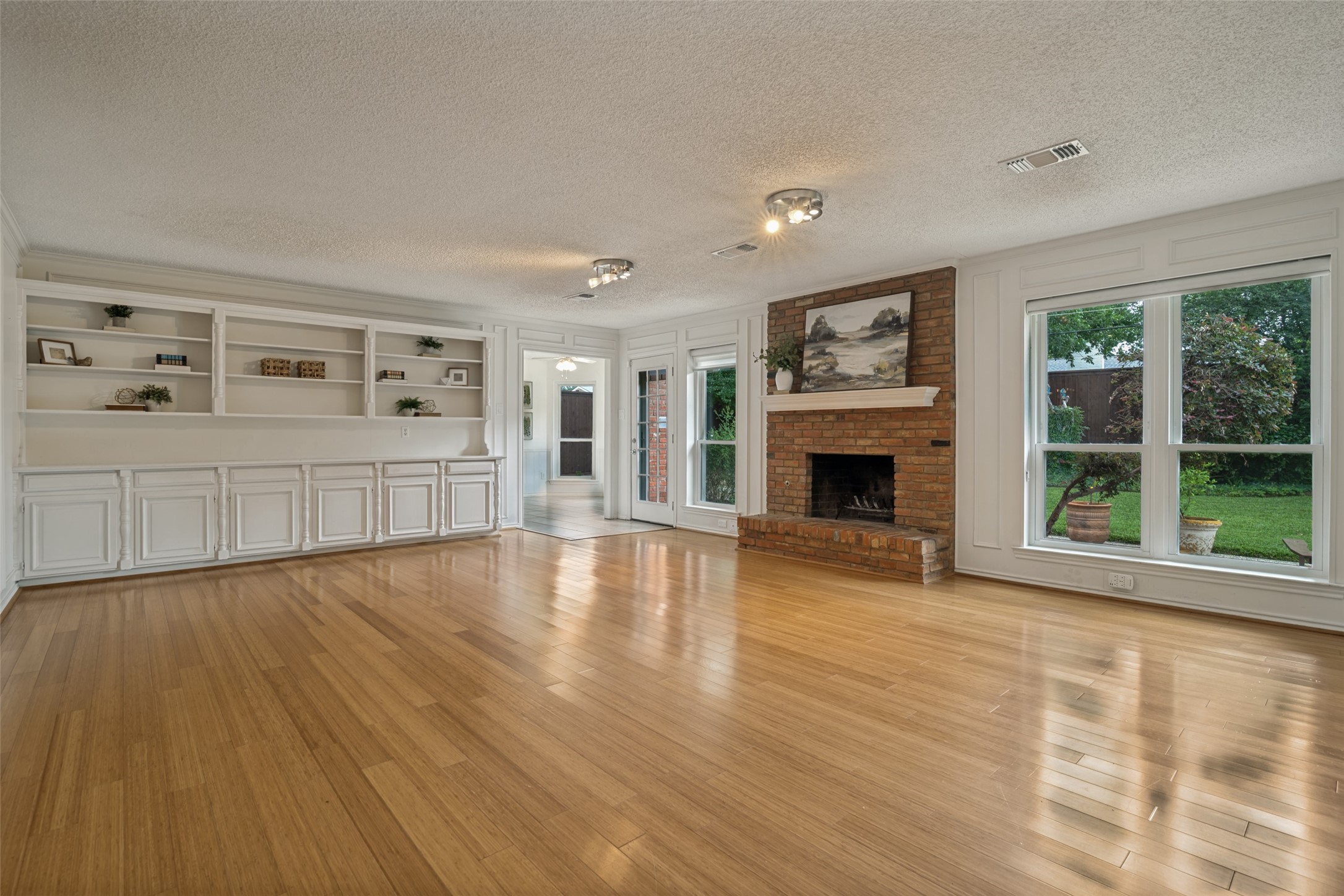 6741 Regalbluff Drive Dallas TX 75248