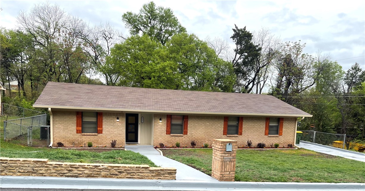 9517 Brookwood Circle Woodway TX 76712