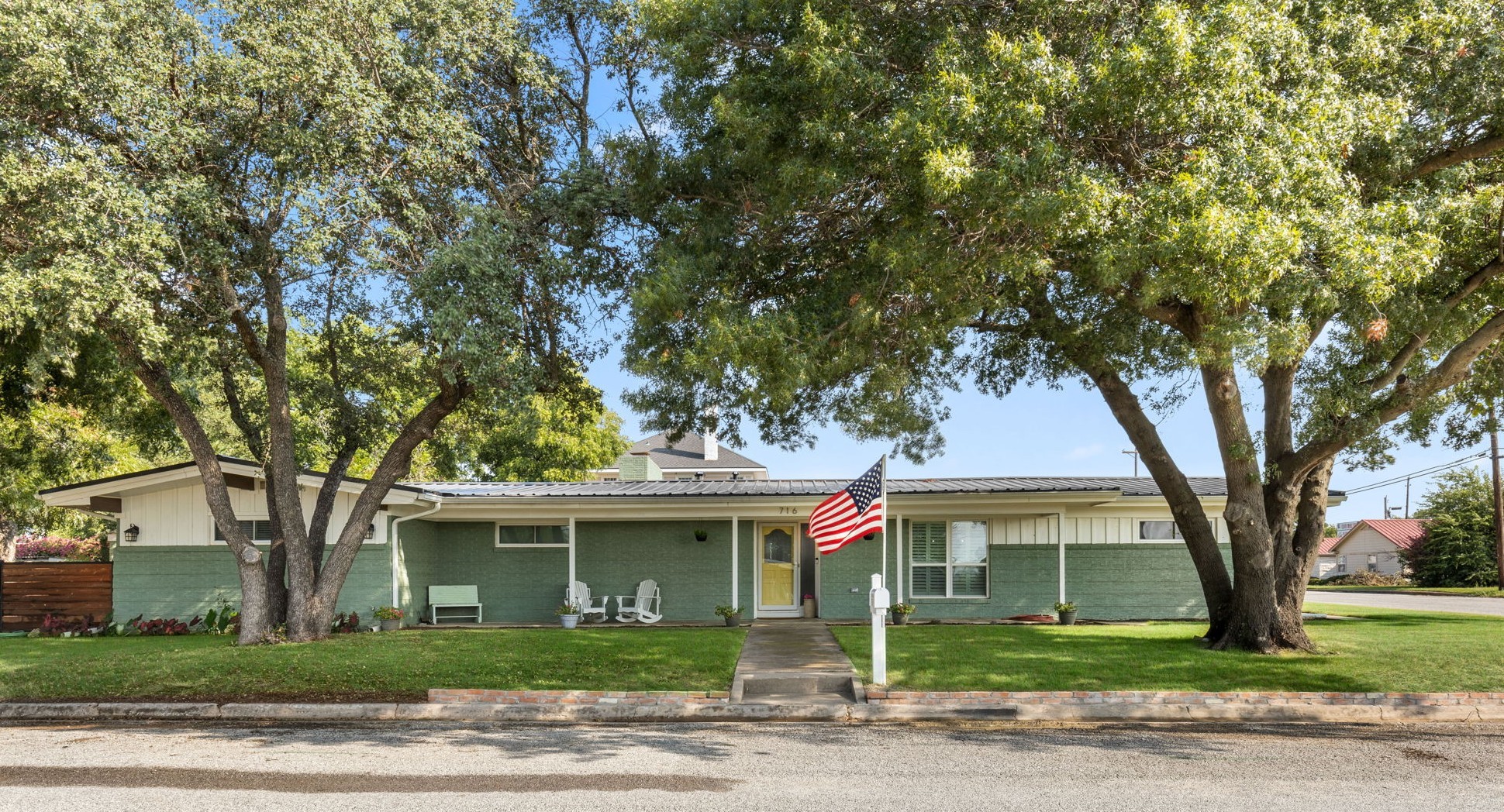716 E South Street Henrietta TX 76365