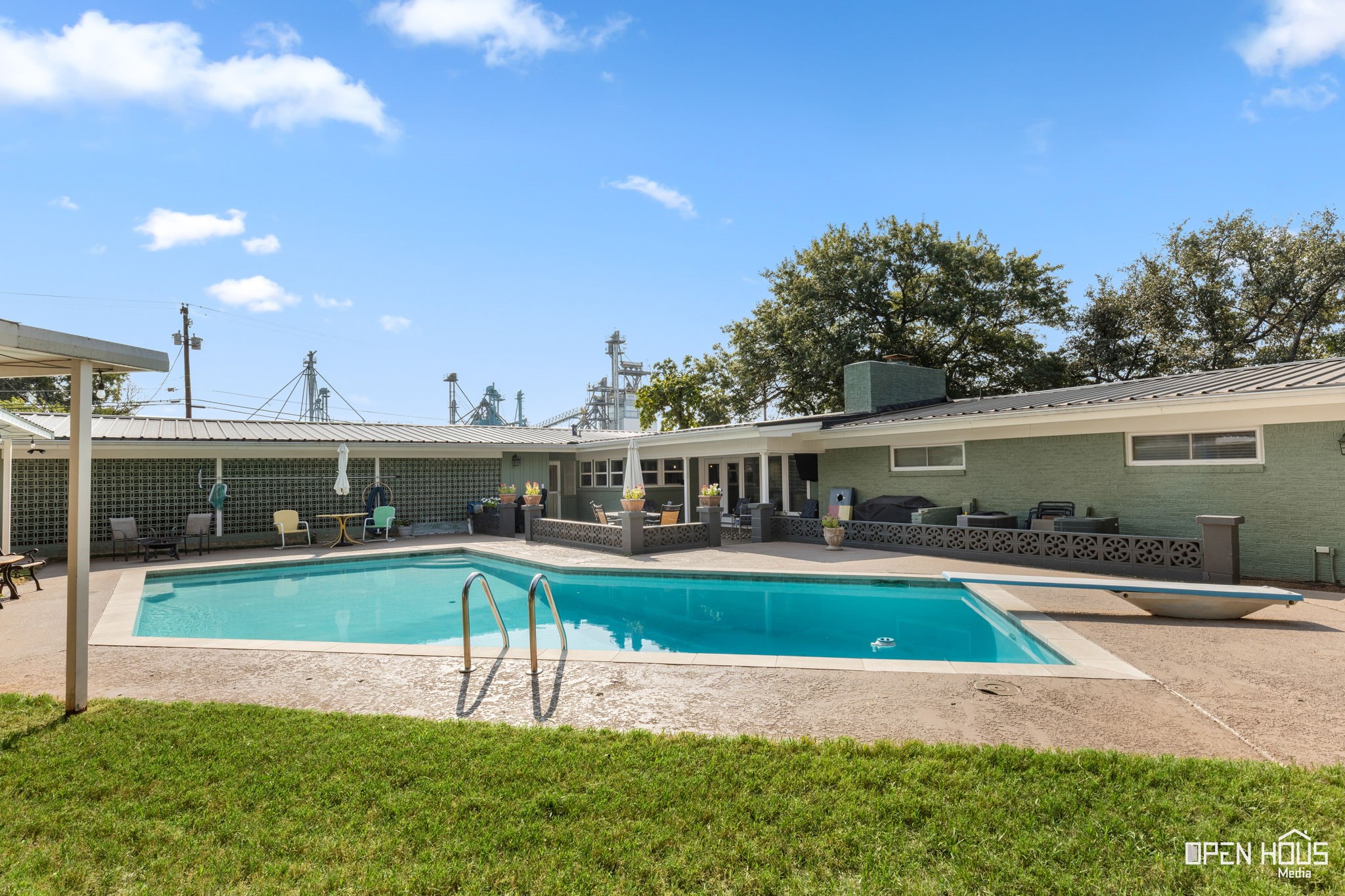 716 E South Street Henrietta TX 76365