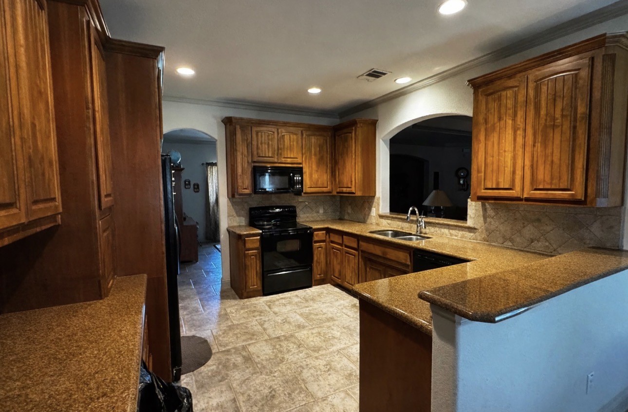 121 Rey Del Mar Circle Weatherford TX 76085