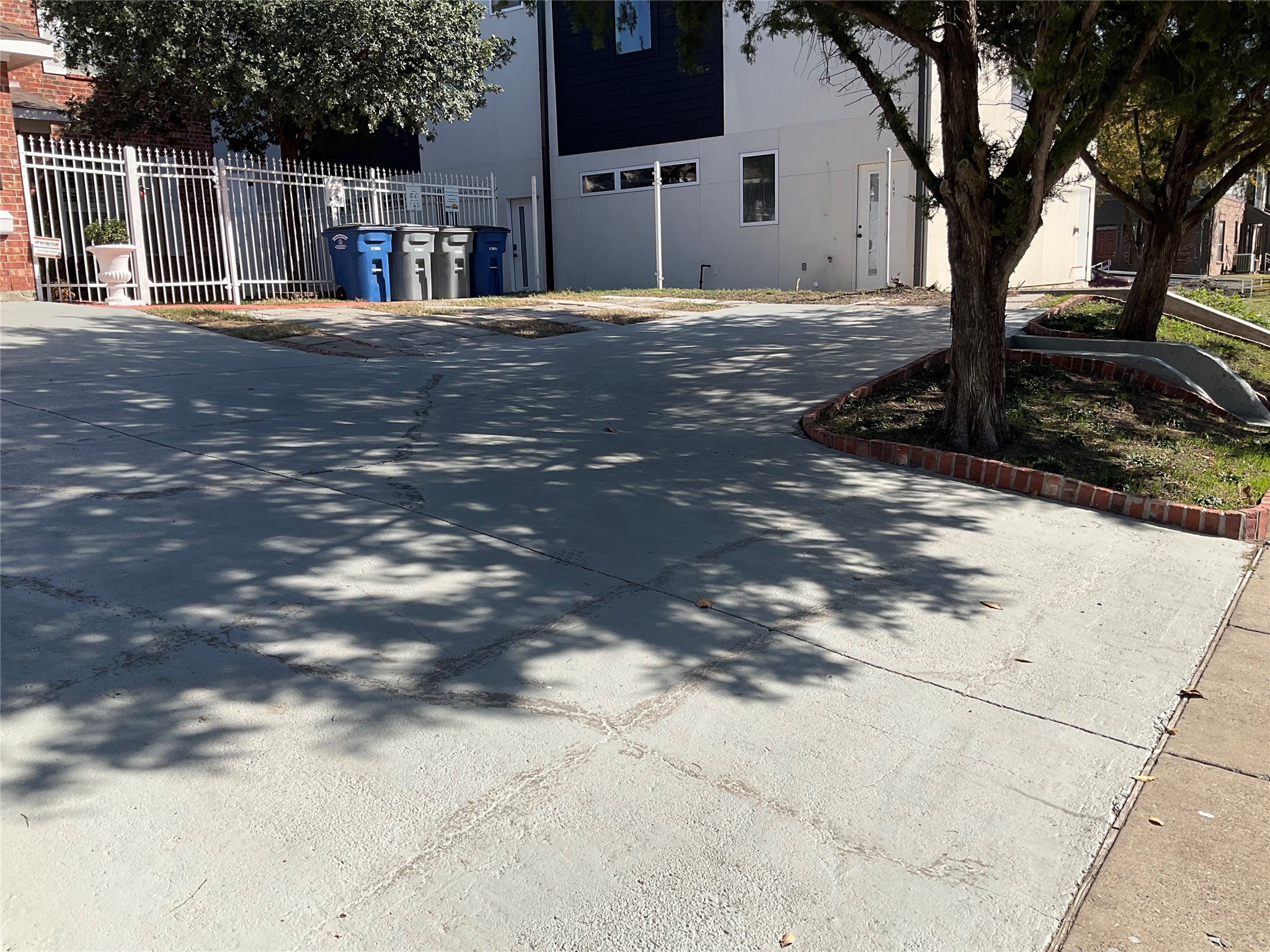 2206 N Carroll Avenue Dallas TX 75204