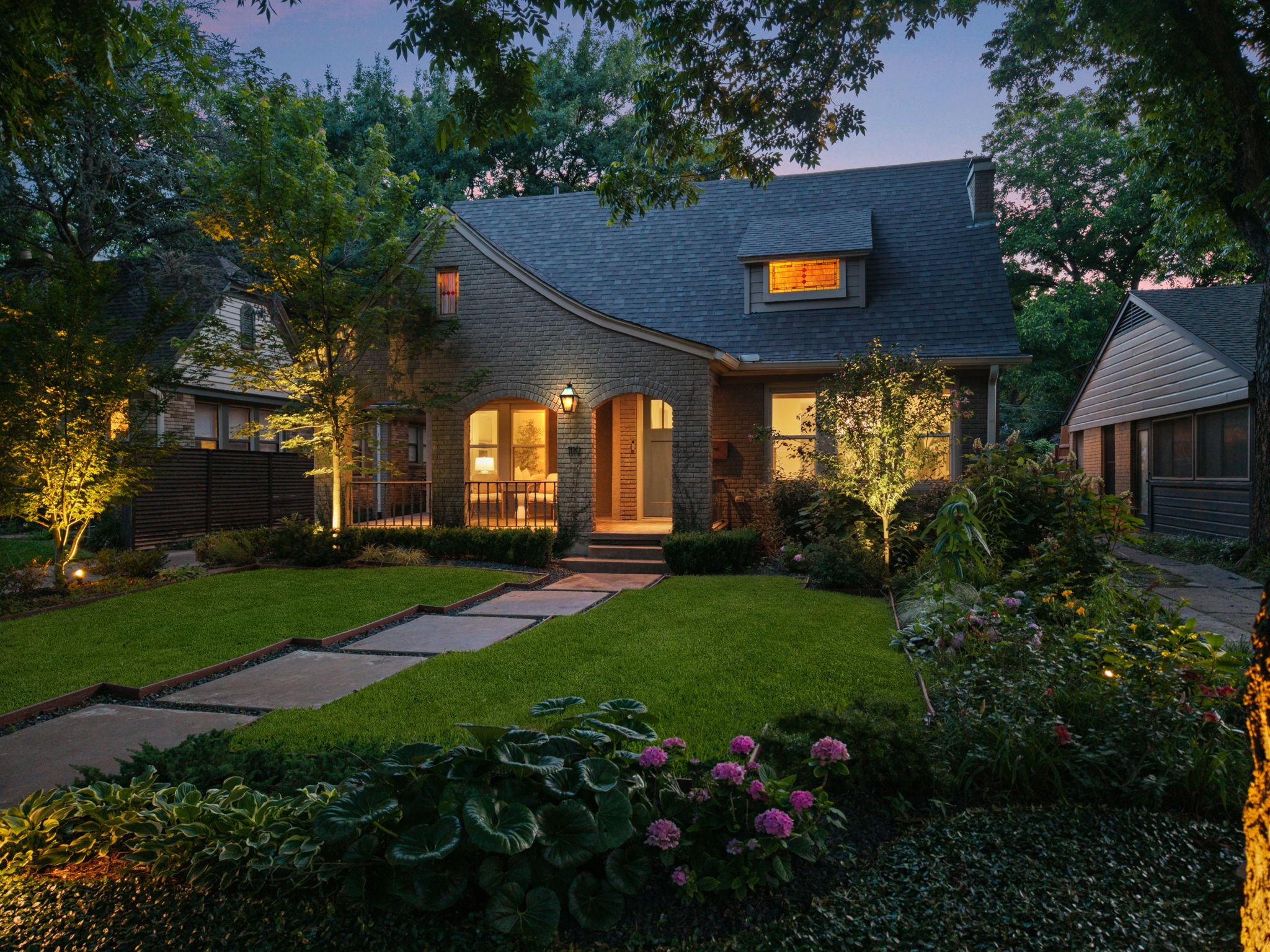 1119 N Winnetka Avenue Dallas TX 75208