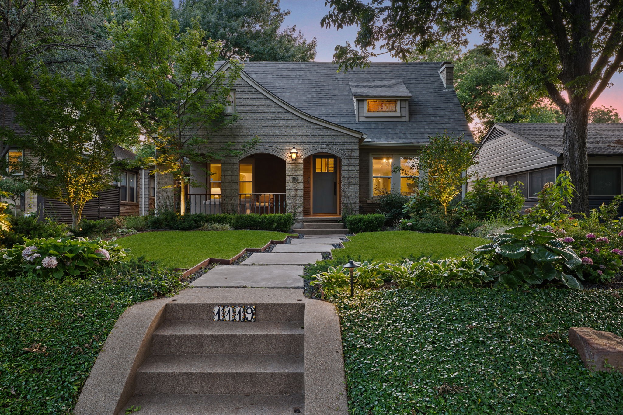 1119 N Winnetka Avenue Dallas TX 75208
