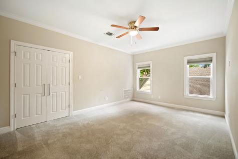 1119 N Winnetka Avenue Dallas TX 75208