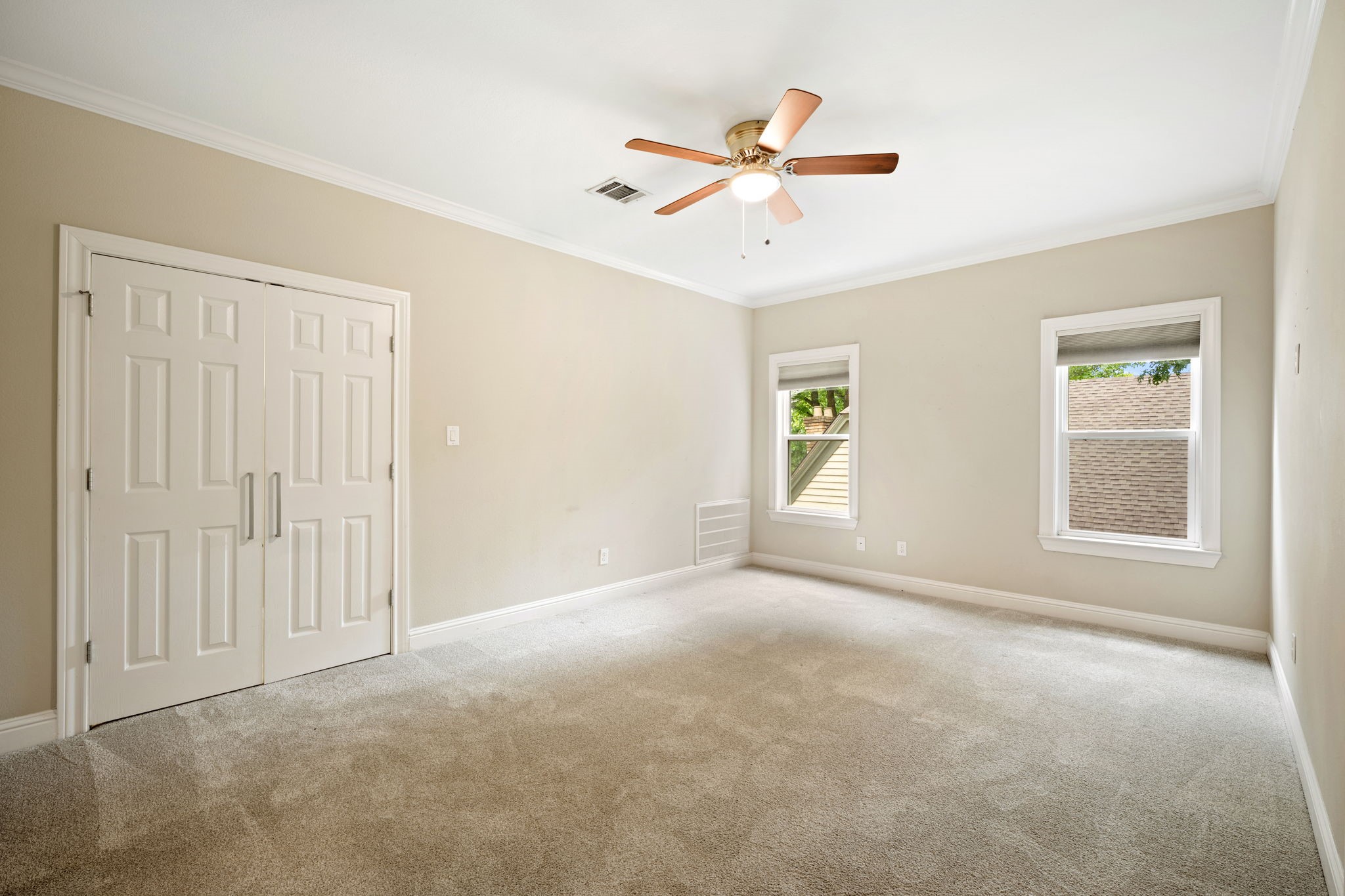 1119 N Winnetka Avenue Dallas TX 75208