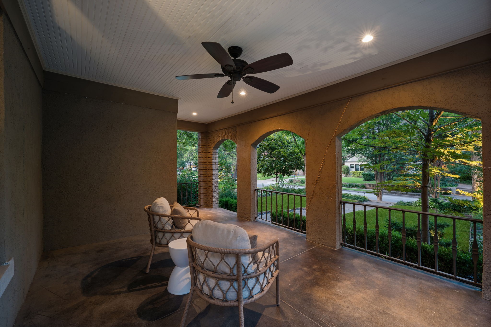 1119 N Winnetka Avenue Dallas TX 75208