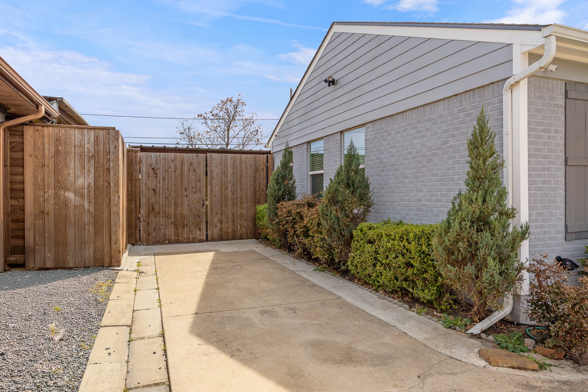 9966 Chireno Street Dallas TX 75220