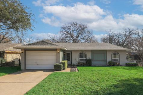 5430 Kings Manor Drive Lake Dallas TX 75065