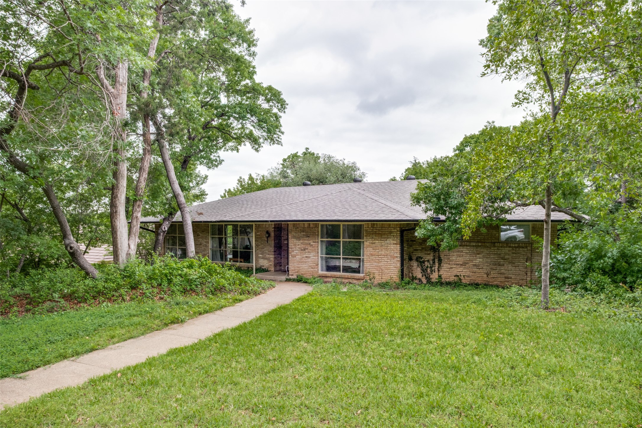 1723 Timbergrove Circle Dallas TX 75208
