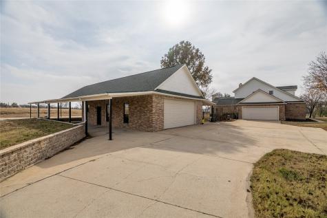 364 Parker Road Van Alstyne TX 75495