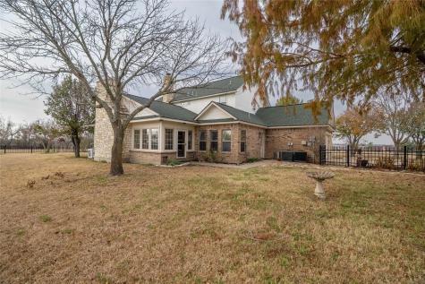 364 Parker Road Van Alstyne TX 75495