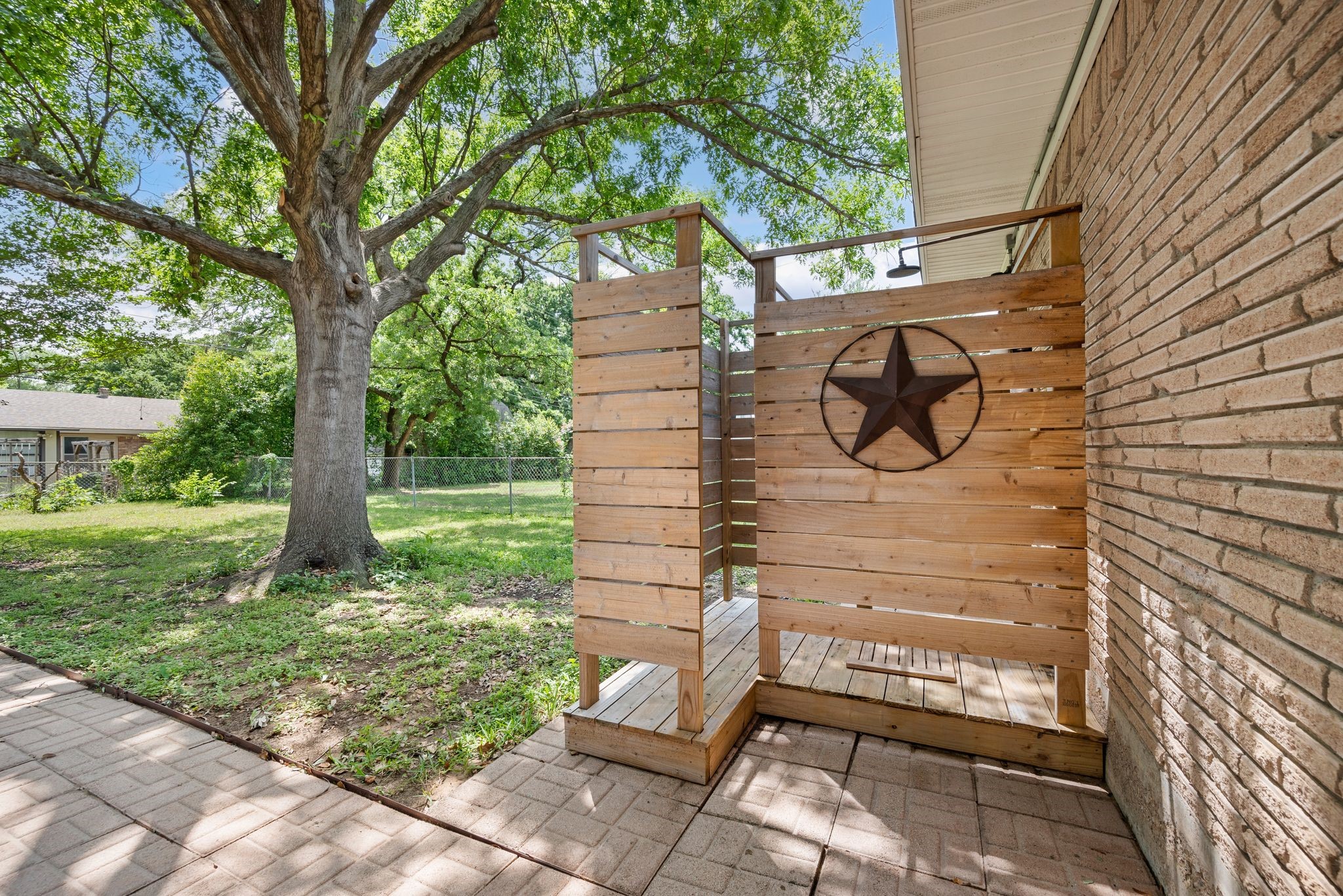 413 Patricia Road Hurst TX 76053