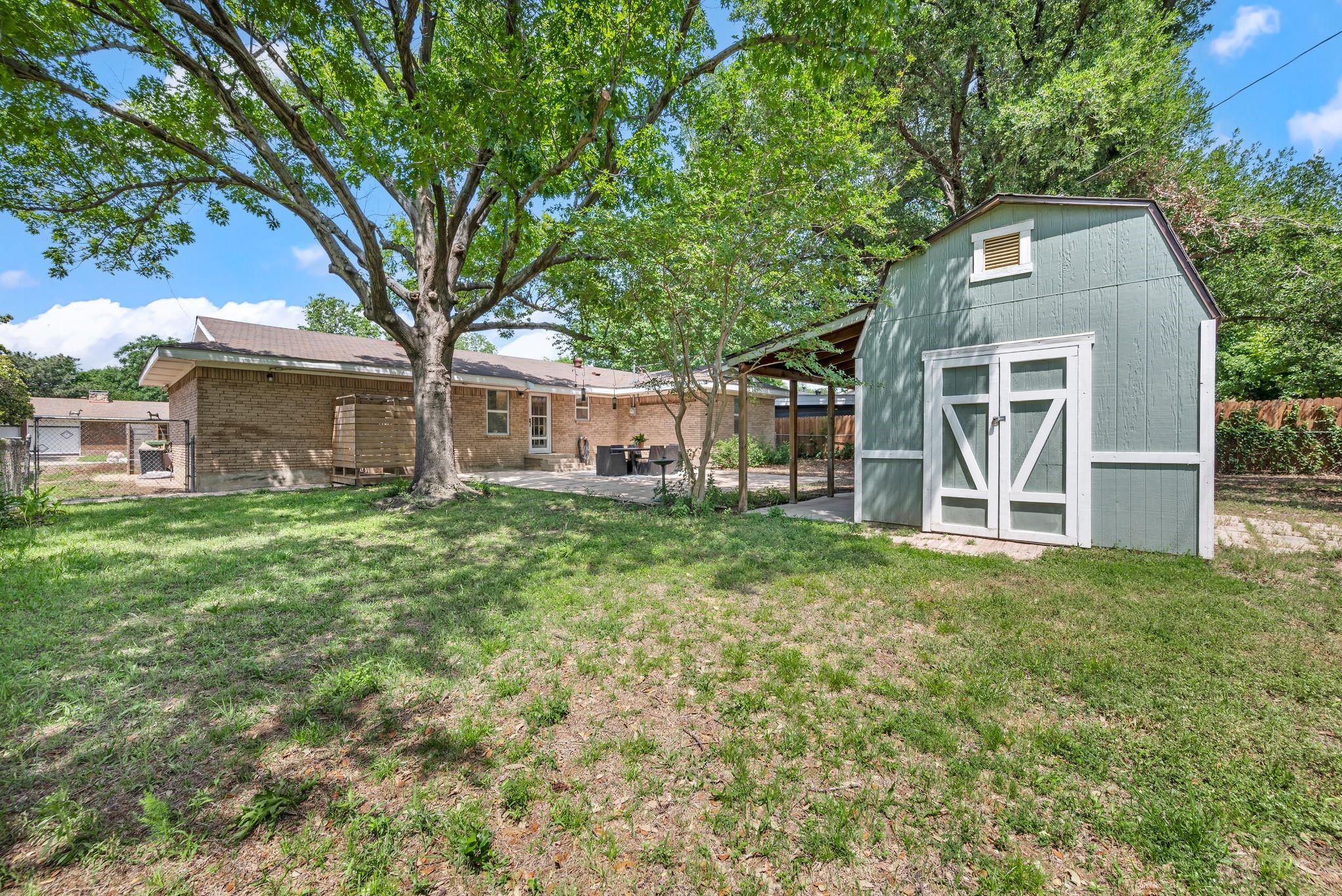 413 Patricia Road Hurst TX 76053