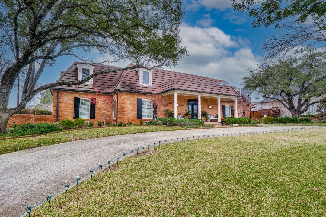 6605 Dartbrook Drive Dallas TX 75254