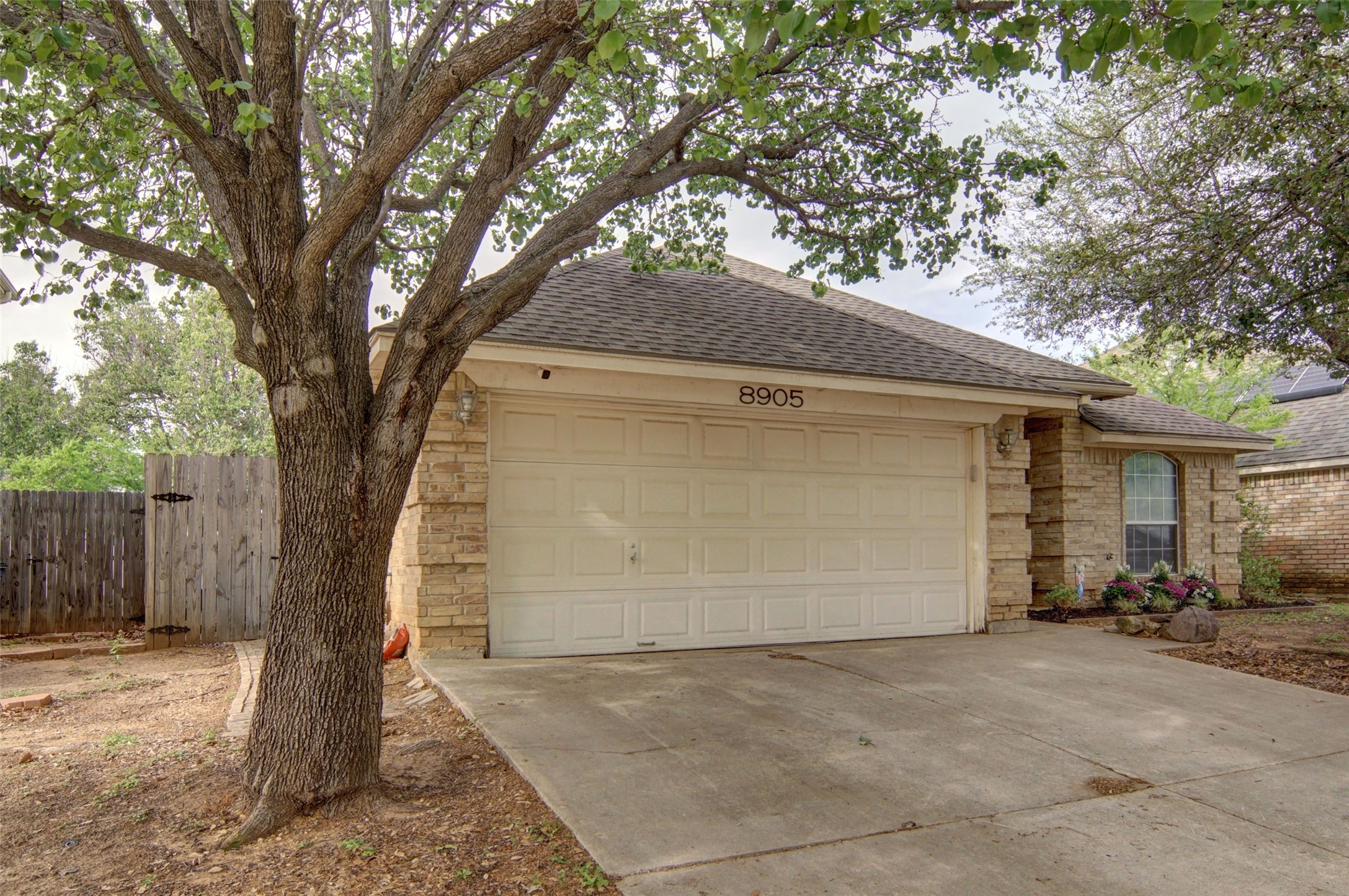 8905 San Joaquin Trail Fort Worth TX 76118