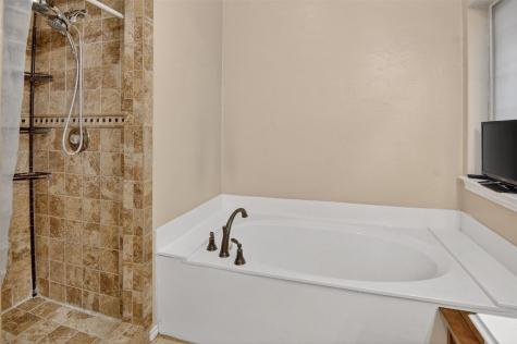8905 San Joaquin Trail Fort Worth TX 76118