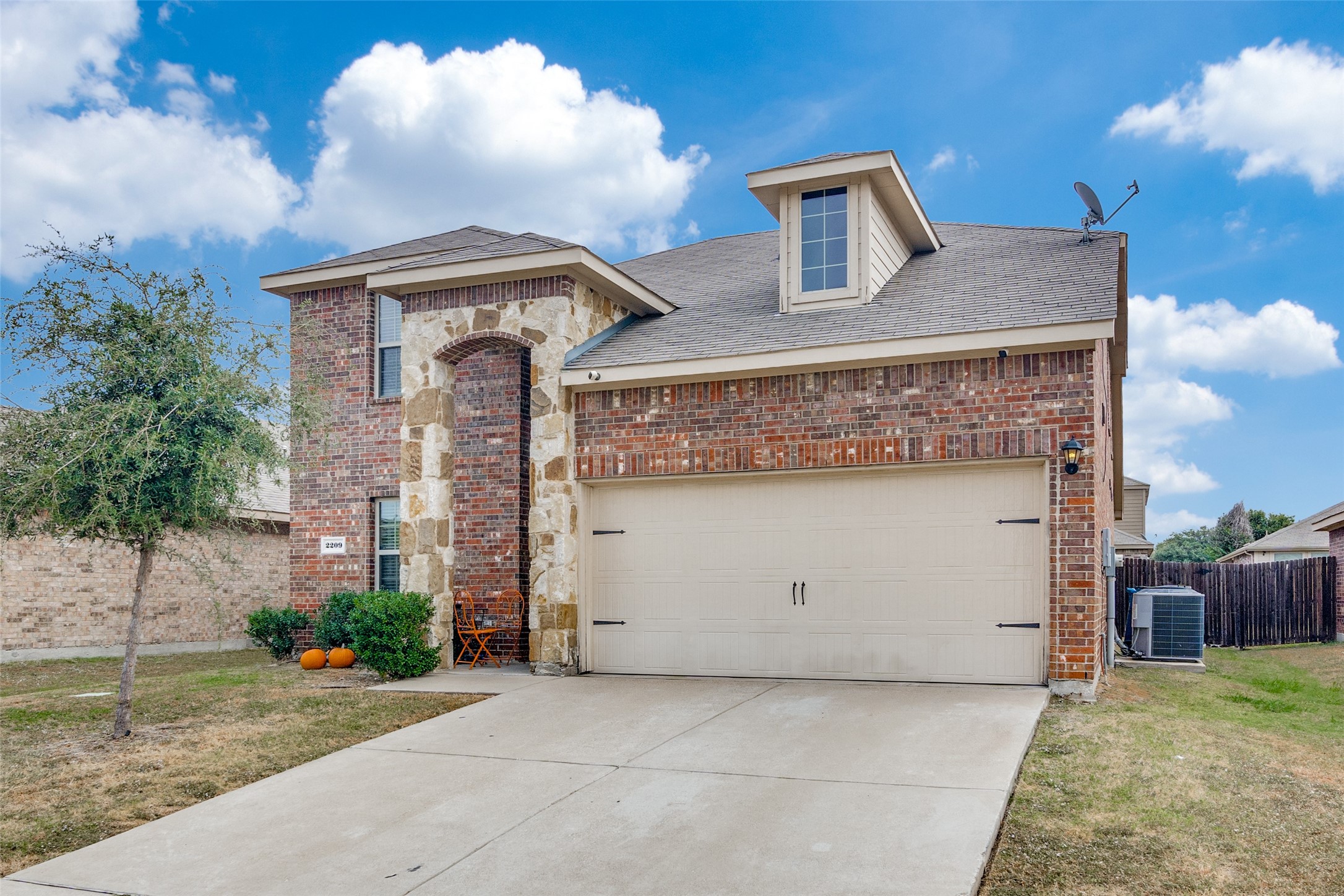 2209 Torch Lake Drive Forney TX 75126