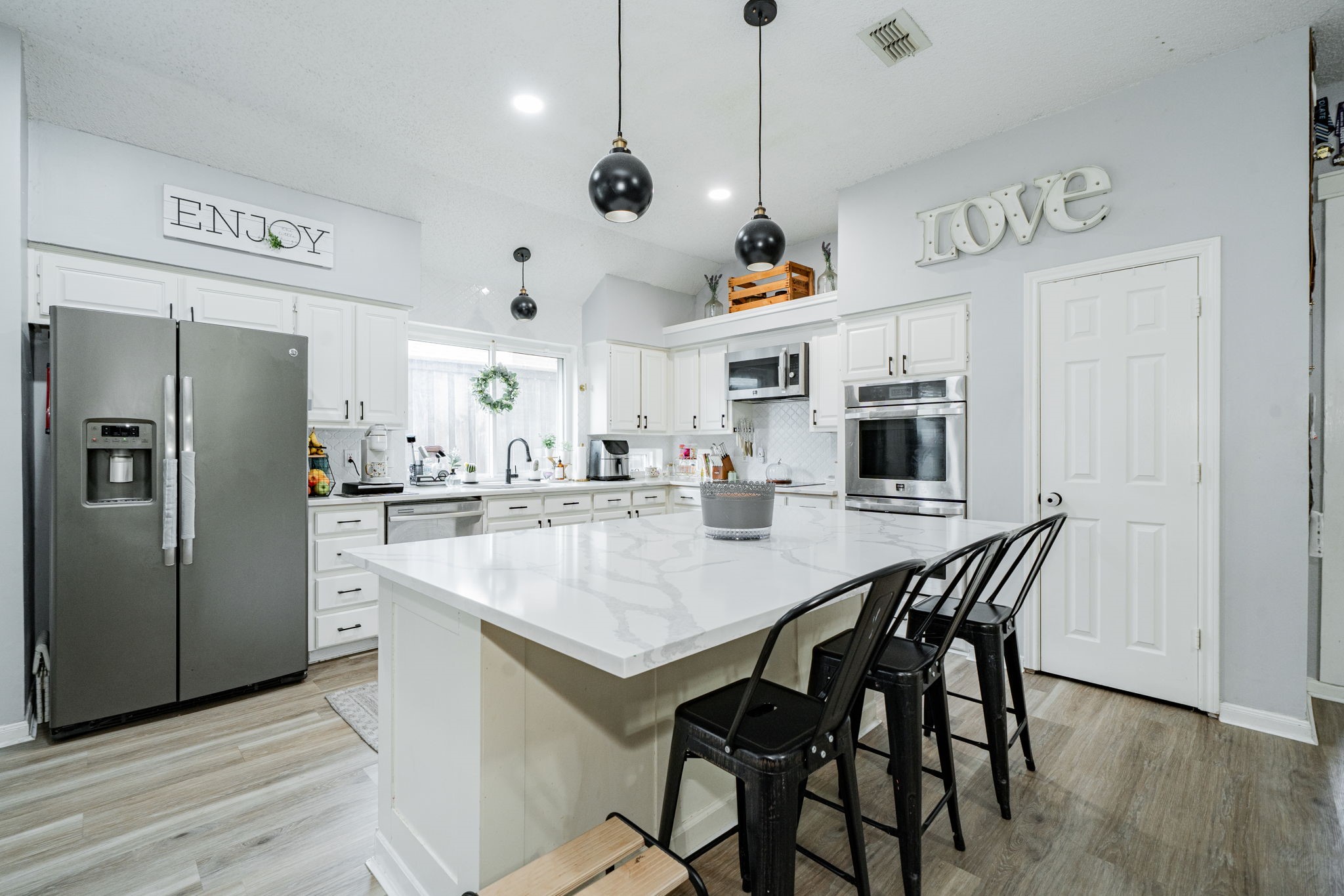 2102 Greenview Drive Carrollton TX 75010
