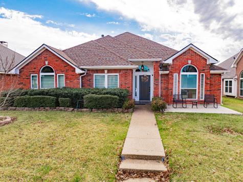 2102 Greenview Drive Carrollton TX 75010
