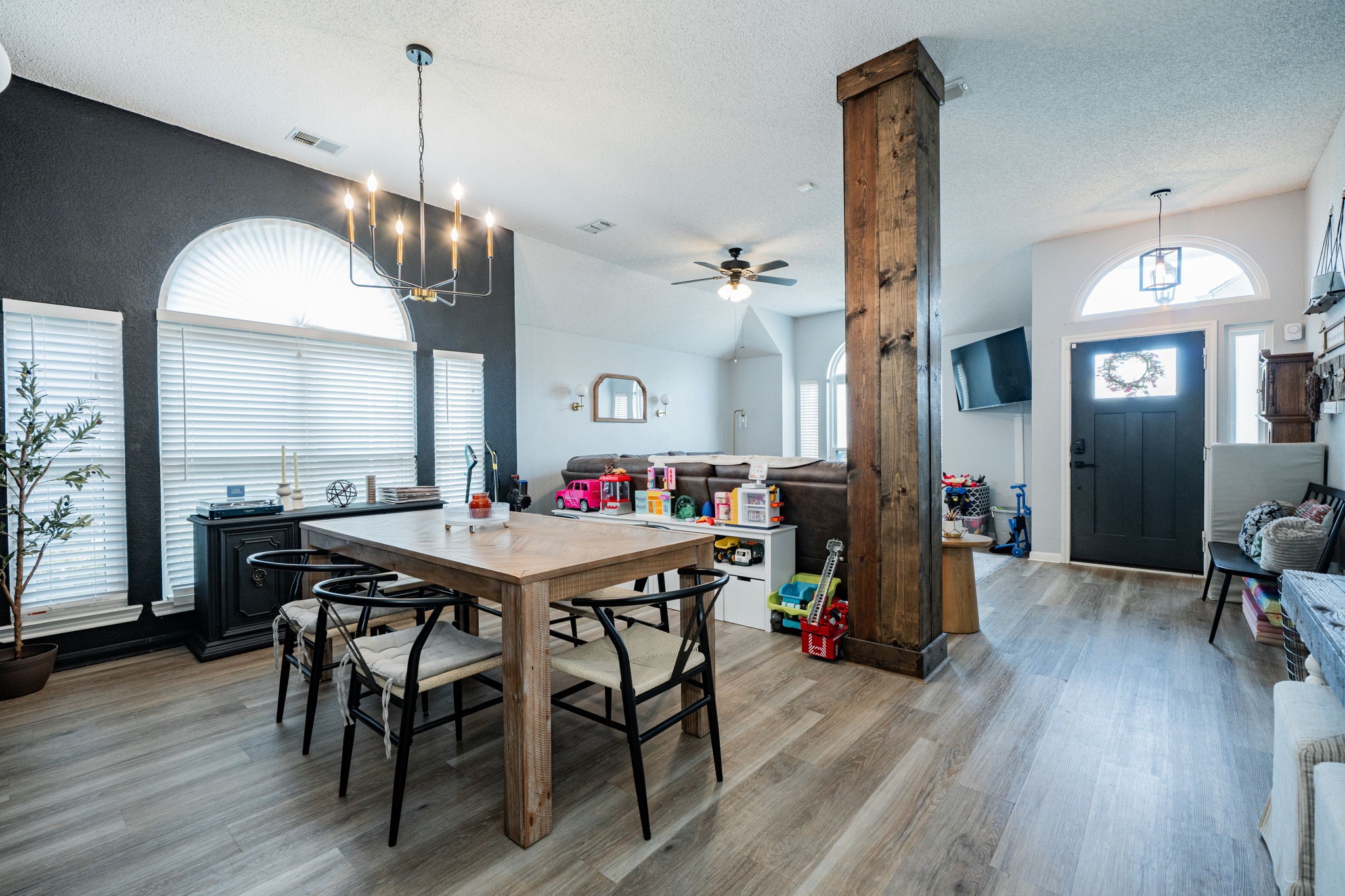 2102 Greenview Drive Carrollton TX 75010